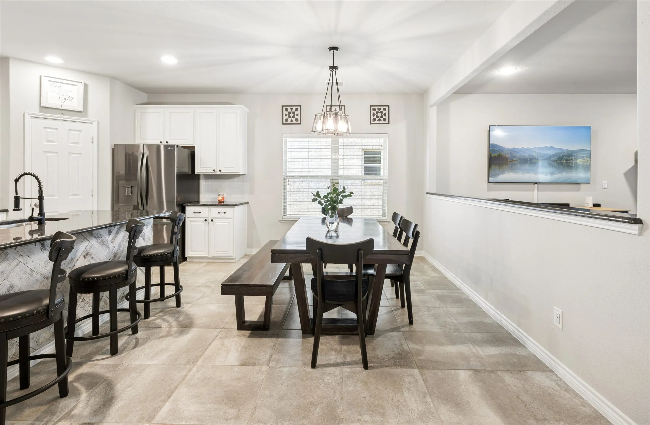 Single Family Residence For Sale in Denton County , 9012 Conroe Drive, Denton, Texas 76226, 3 Bedroom, 2 Bathroom, 2 Garage spaces, 1,974 Sqft, built in 2017, mls#21412879, Real Estate Agent in Denton, Homes For Sale in Denton county, Homes For Sale in Denton, Realtor in Denton Texas, Real Estate Brokerage Independent Realty Texas, Luminita Cordes Realtor