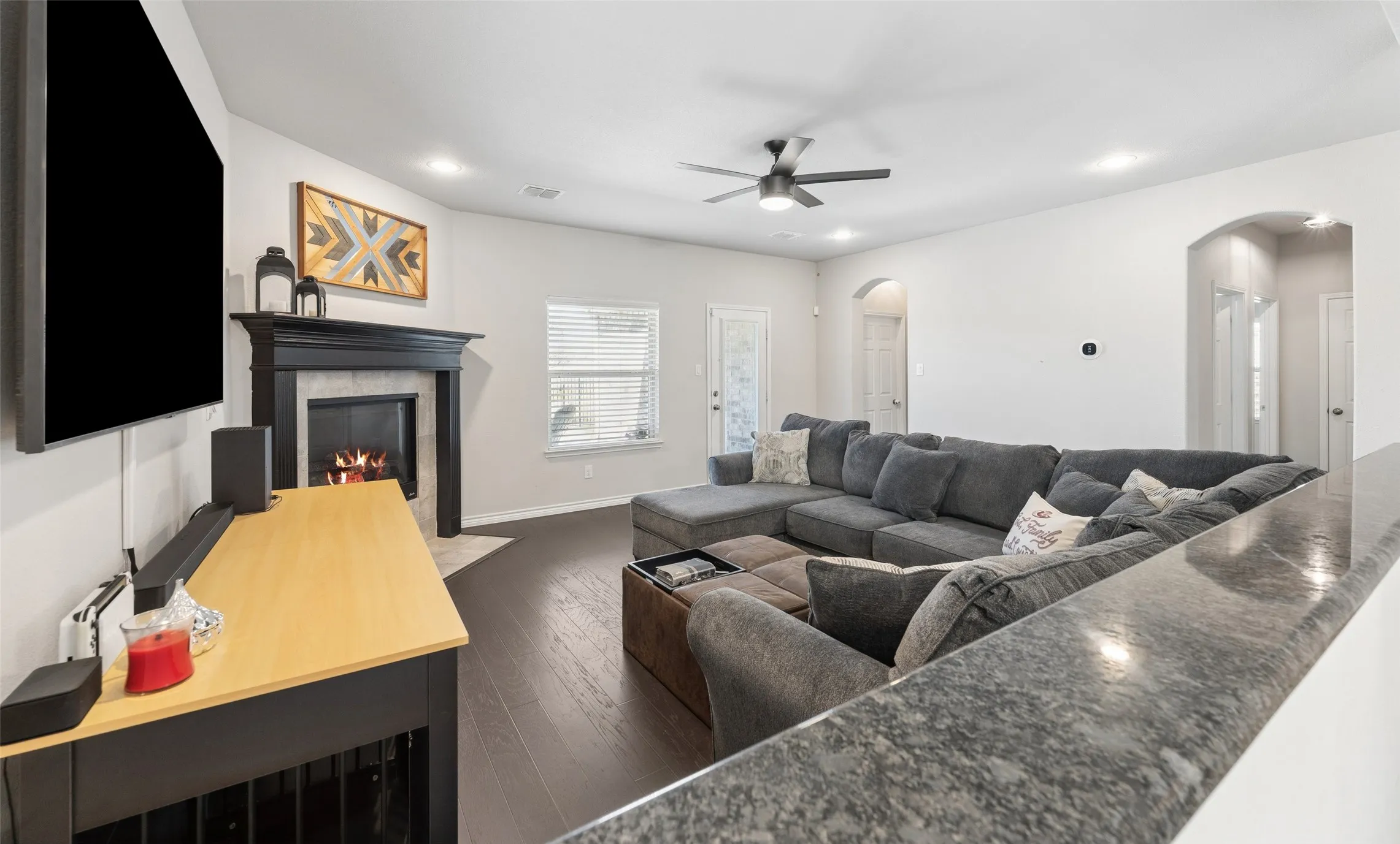 Single Family Residence For Sale in Denton County , 9012 Conroe Drive, Denton, Texas 76226, 3 Bedroom, 2 Bathroom, 2 Garage spaces, 1,974 Sqft, built in 2017, mls#21412879, Real Estate Agent in Denton, Homes For Sale in Denton county, Homes For Sale in Denton, Realtor in Denton Texas, Real Estate Brokerage Independent Realty Texas, Luminita Cordes Realtor