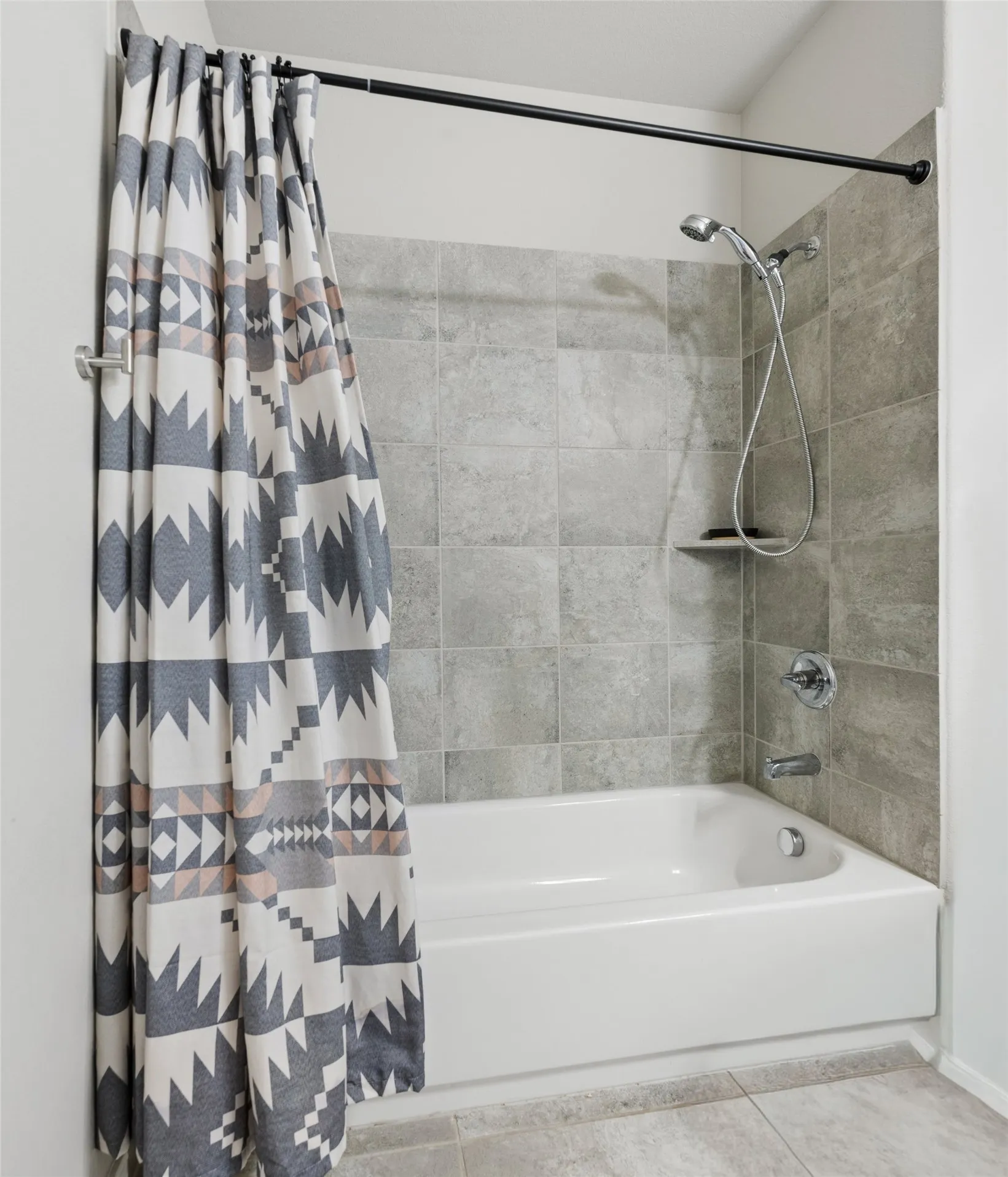 Single Family Residence For Sale in Denton County , 9012 Conroe Drive, Denton, Texas 76226, 3 Bedroom, 2 Bathroom, 2 Garage spaces, 1,974 Sqft, built in 2017, mls#21412879, Real Estate Agent in Denton, Homes For Sale in Denton county, Homes For Sale in Denton, Realtor in Denton Texas, Real Estate Brokerage Independent Realty Texas, Luminita Cordes Realtor