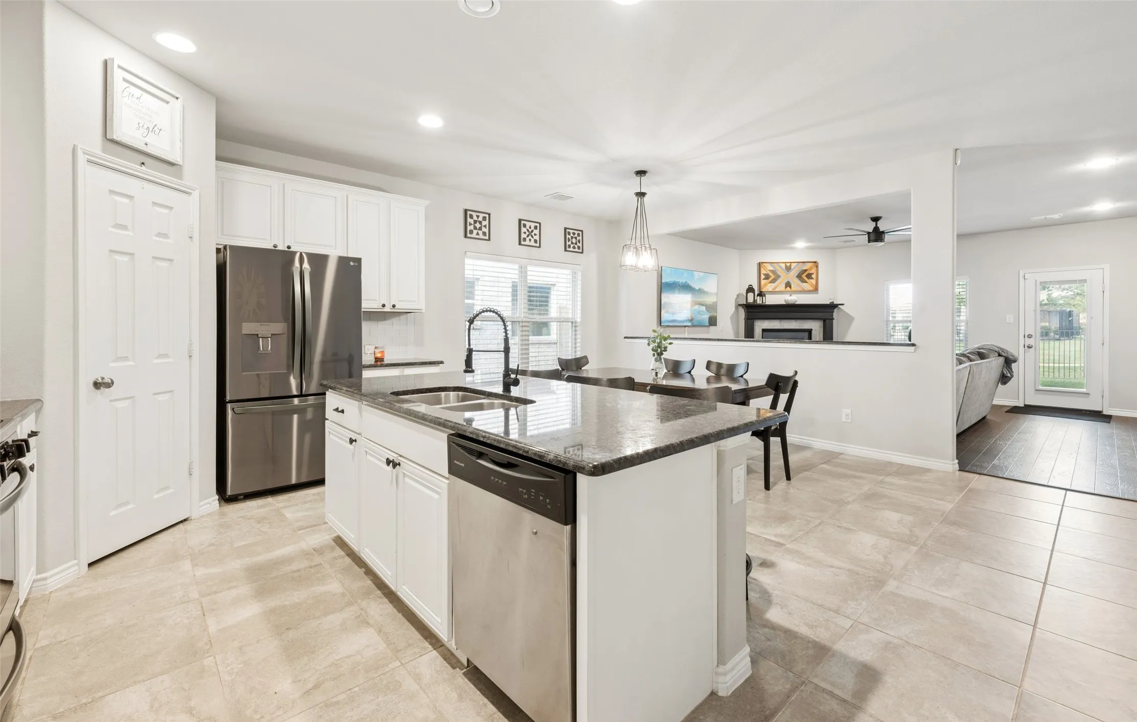 Single Family Residence For Sale in Denton County , 9012 Conroe Drive, Denton, Texas 76226, 3 Bedroom, 2 Bathroom, 2 Garage spaces, 1,974 Sqft, built in 2017, mls#21412879, Real Estate Agent in Denton, Homes For Sale in Denton county, Homes For Sale in Denton, Realtor in Denton Texas, Real Estate Brokerage Independent Realty Texas, Luminita Cordes Realtor