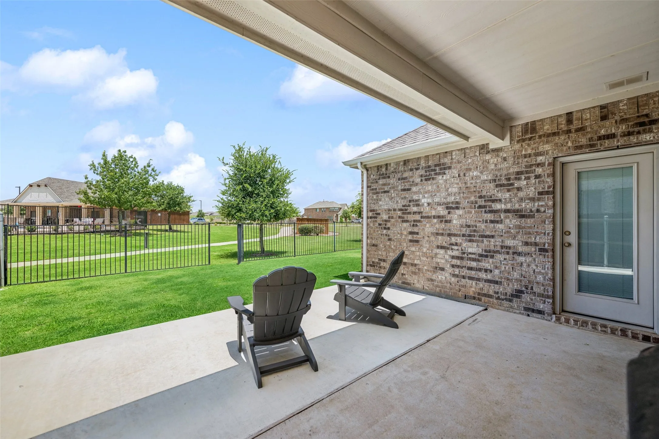 Single Family Residence For Sale in Denton County , 9012 Conroe Drive, Denton, Texas 76226, 3 Bedroom, 2 Bathroom, 2 Garage spaces, 1,974 Sqft, built in 2017, mls#21412879, Real Estate Agent in Denton, Homes For Sale in Denton county, Homes For Sale in Denton, Realtor in Denton Texas, Real Estate Brokerage Independent Realty Texas, Luminita Cordes Realtor