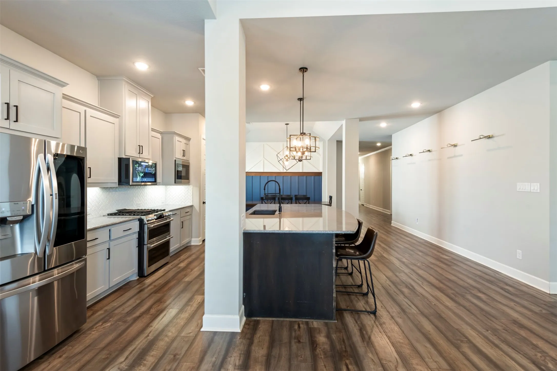 Single Family Residence For Sale in Denton County , 1517 Moss Trail Court, Argyle, Texas 76226, 4 Bedroom, 4 Bathroom, 2 Garage spaces, 2,671 Sqft, built in 2020, mls#21414317, Real Estate Agent in Argyle, Homes For Sale in Denton county, Homes For Sale in Argyle, Realtor in Argyle Texas, Real Estate Brokerage Independent Realty Texas, Luminita Cordes Realtor