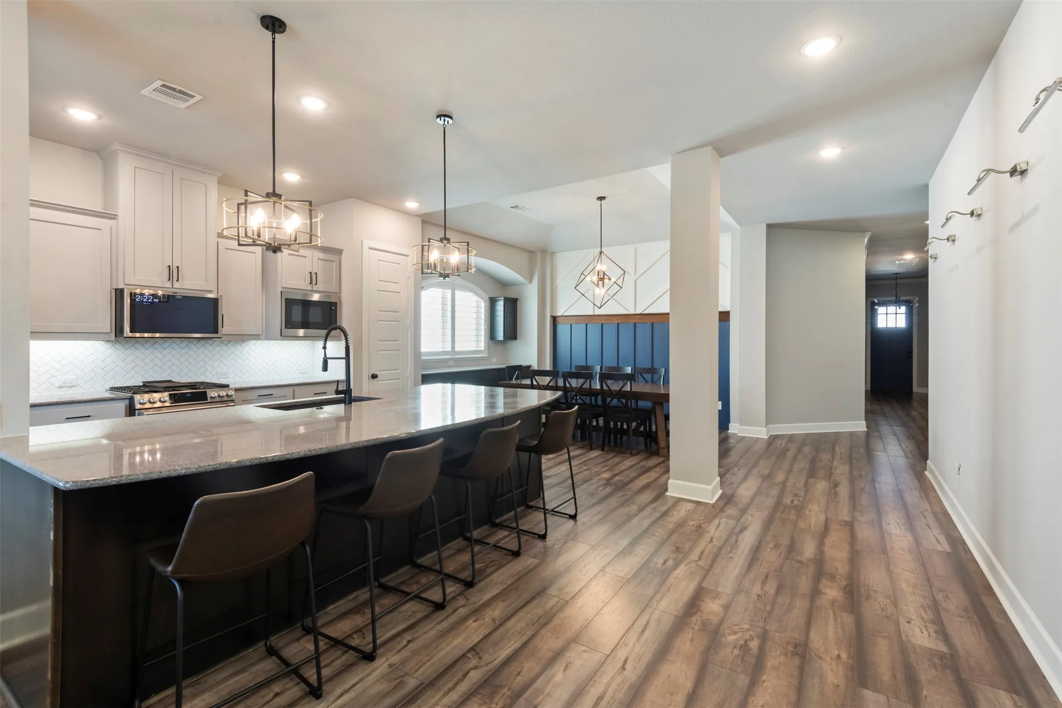 Single Family Residence For Sale in Denton County , 1517 Moss Trail Court, Argyle, Texas 76226, 4 Bedroom, 4 Bathroom, 2 Garage spaces, 2,671 Sqft, built in 2020, mls#21414317, Real Estate Agent in Argyle, Homes For Sale in Denton county, Homes For Sale in Argyle, Realtor in Argyle Texas, Real Estate Brokerage Independent Realty Texas, Luminita Cordes Realtor