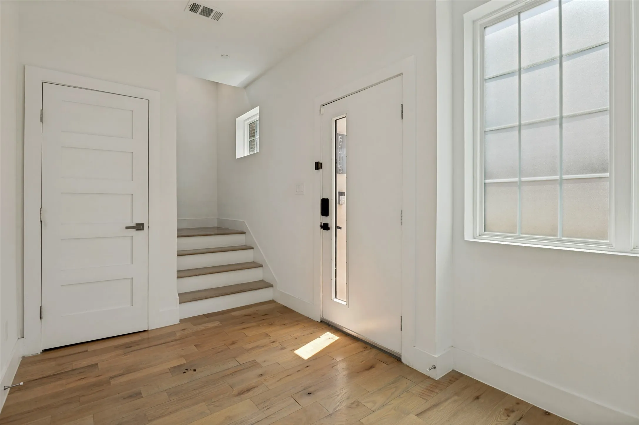 Condominium For Rent in Dallas County , 1910 Caddo Street B105, Dallas, Texas 75204, 2 Bedroom, 3 Bathroom, 2 Garage spaces, 1,500 Sqft, built in 2019, mls#21414333, Real Estate Agent in Dallas, Homes For Rent in Dallas county, Homes For Rent in Dallas, Realtor in Dallas Texas, Real Estate Brokerage Independent Realty Texas, Luminita Cordes Realtor