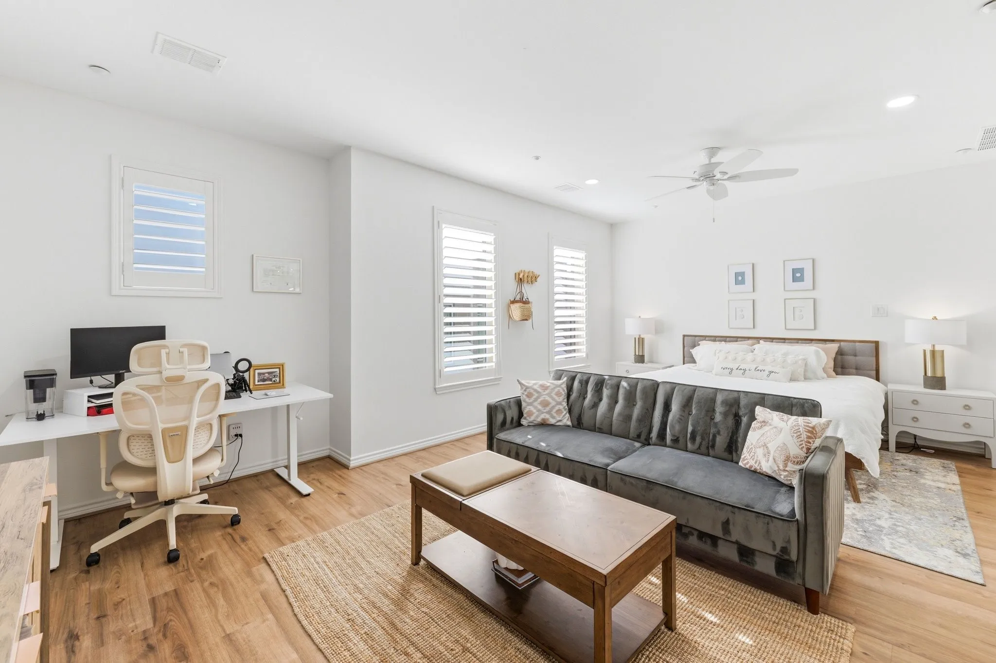 Condominium For Sale in Dallas County , 4312 Mckinney Avenue 8, Dallas, Texas 75205, 2 Bedroom, 3 Bathroom, 2 Garage spaces, 2,394 Sqft, built in 2001, mls#21413505, Real Estate Agent in Dallas, Homes For Sale in Dallas county, Homes For Sale in Dallas, Realtor in Dallas Texas, Real Estate Brokerage Independent Realty Texas, Luminita Cordes Realtor