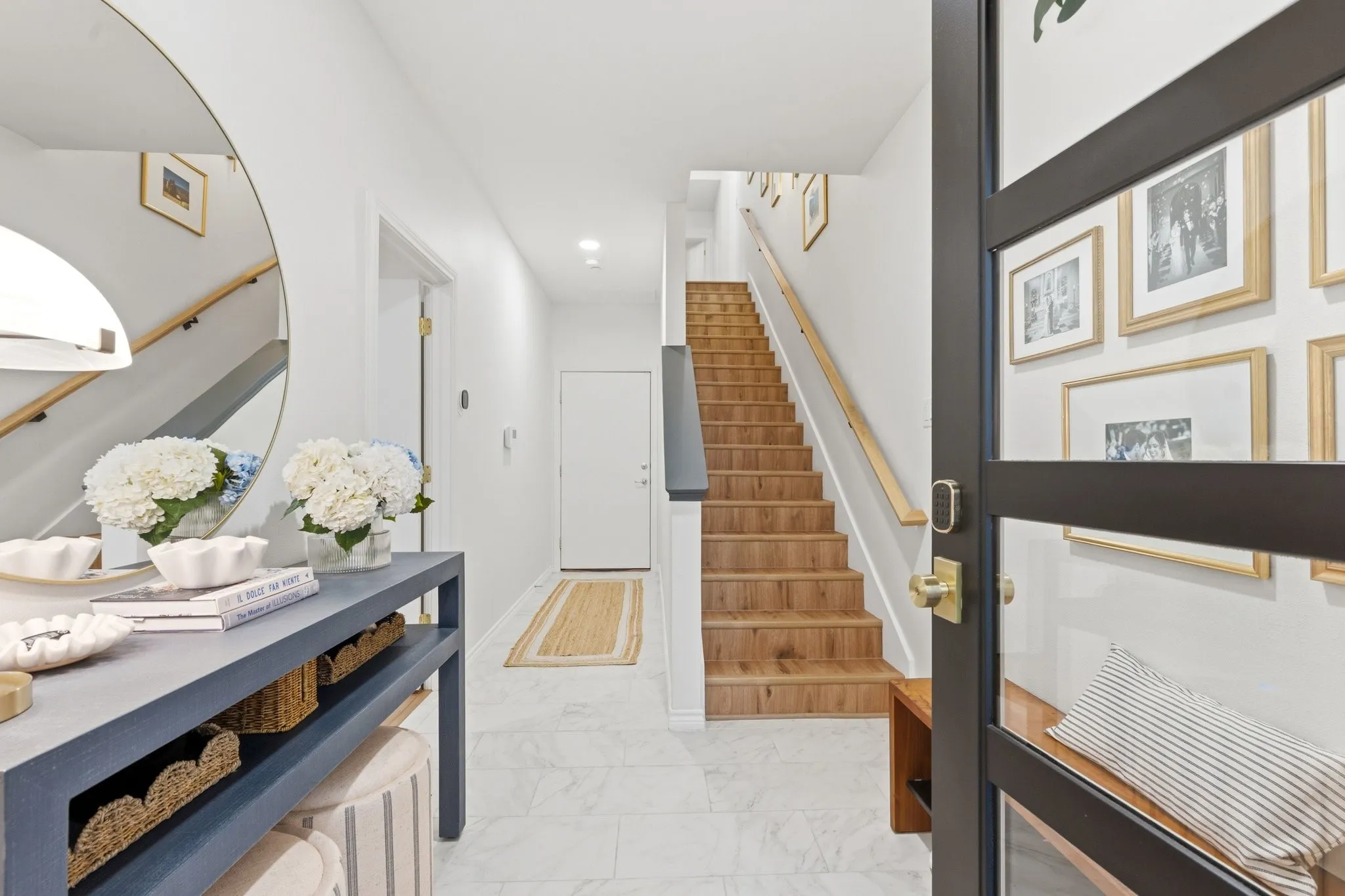 Condominium For Sale in Dallas County , 4312 Mckinney Avenue 8, Dallas, Texas 75205, 2 Bedroom, 3 Bathroom, 2 Garage spaces, 2,394 Sqft, built in 2001, mls#21413505, Real Estate Agent in Dallas, Homes For Sale in Dallas county, Homes For Sale in Dallas, Realtor in Dallas Texas, Real Estate Brokerage Independent Realty Texas, Luminita Cordes Realtor