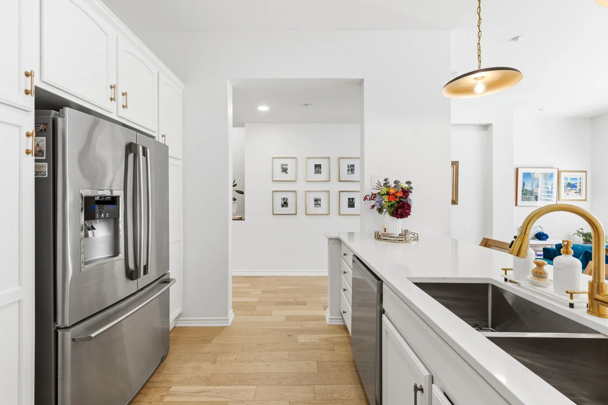 Condominium For Sale in Dallas County , 4312 Mckinney Avenue 8, Dallas, Texas 75205, 2 Bedroom, 3 Bathroom, 2 Garage spaces, 2,394 Sqft, built in 2001, mls#21413505, Real Estate Agent in Dallas, Homes For Sale in Dallas county, Homes For Sale in Dallas, Realtor in Dallas Texas, Real Estate Brokerage Independent Realty Texas, Luminita Cordes Realtor