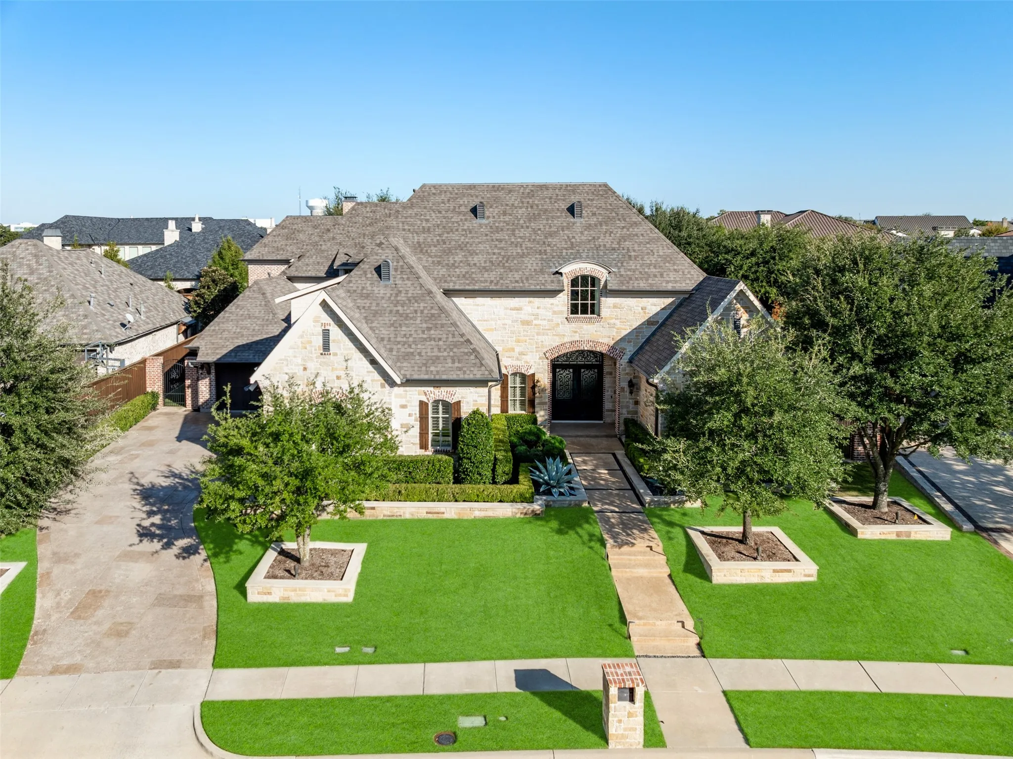 Single Family Residence For Sale in Collin County , 6820 Amaretto Court, Plano, Texas 75024, 5 Bedroom, 7 Bathroom, 3 Garage spaces, 7,106 Sqft, built in 2015, mls#21412609, Real Estate Agent in Plano, Homes For Sale in Collin county, Homes For Sale in Plano, Realtor in Plano Texas, Real Estate Brokerage Independent Realty Texas, Luminita Cordes Realtor