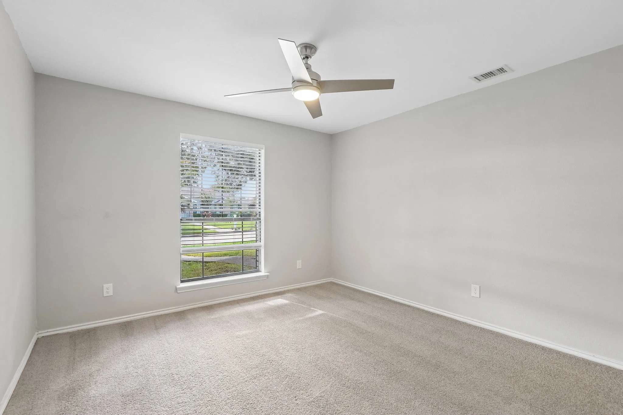 Single Family Residence For Sale in Collin County , 2115 Bengal Lane, Plano, Texas 75023, 4 Bedroom, 2 Bathroom, 2 Garage spaces, 2,187 Sqft, built in 1978, mls#21407416, Real Estate Agent in Plano, Homes For Sale in Collin county, Homes For Sale in Plano, Realtor in Plano Texas, Real Estate Brokerage Independent Realty Texas, Luminita Cordes Realtor