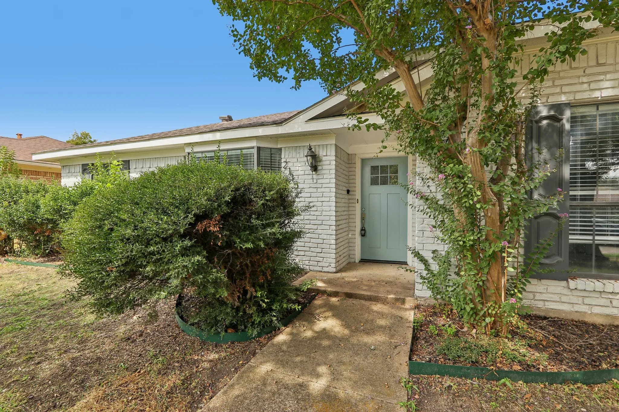 Single Family Residence For Sale in Collin County , 2115 Bengal Lane, Plano, Texas 75023, 4 Bedroom, 2 Bathroom, 2 Garage spaces, 2,187 Sqft, built in 1978, mls#21407416, Real Estate Agent in Plano, Homes For Sale in Collin county, Homes For Sale in Plano, Realtor in Plano Texas, Real Estate Brokerage Independent Realty Texas, Luminita Cordes Realtor