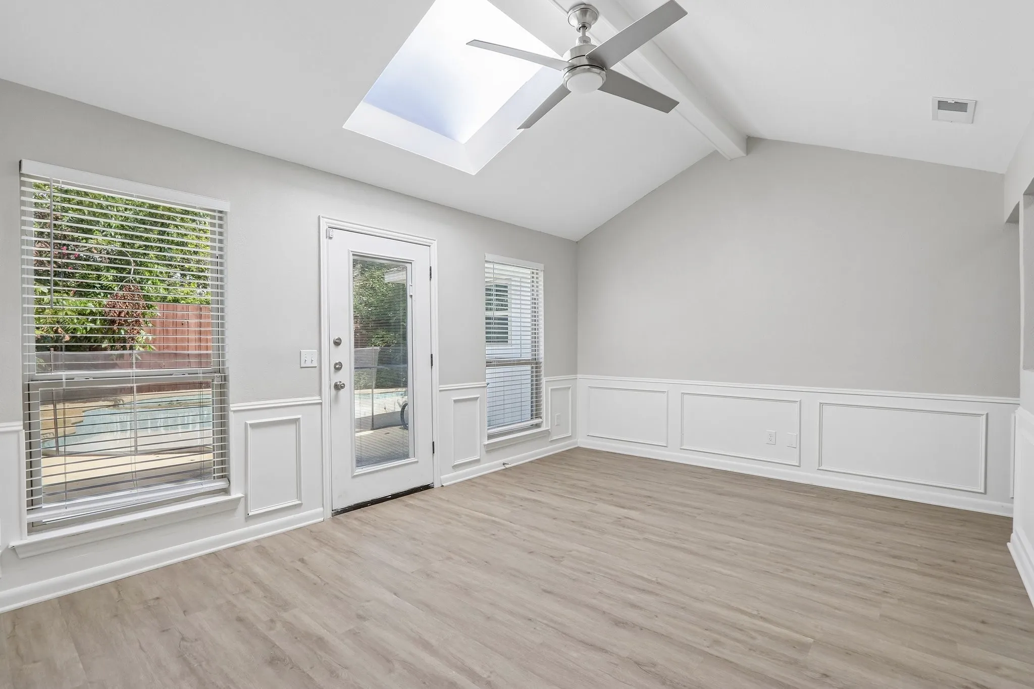 Single Family Residence For Sale in Collin County , 2115 Bengal Lane, Plano, Texas 75023, 4 Bedroom, 2 Bathroom, 2 Garage spaces, 2,187 Sqft, built in 1978, mls#21407416, Real Estate Agent in Plano, Homes For Sale in Collin county, Homes For Sale in Plano, Realtor in Plano Texas, Real Estate Brokerage Independent Realty Texas, Luminita Cordes Realtor