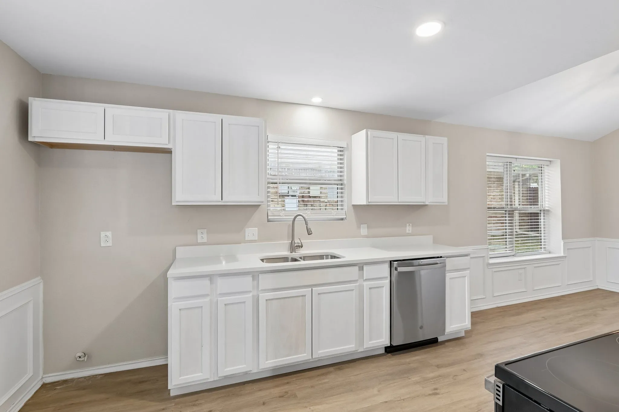 Single Family Residence For Sale in Collin County , 2115 Bengal Lane, Plano, Texas 75023, 4 Bedroom, 2 Bathroom, 2 Garage spaces, 2,187 Sqft, built in 1978, mls#21407416, Real Estate Agent in Plano, Homes For Sale in Collin county, Homes For Sale in Plano, Realtor in Plano Texas, Real Estate Brokerage Independent Realty Texas, Luminita Cordes Realtor
