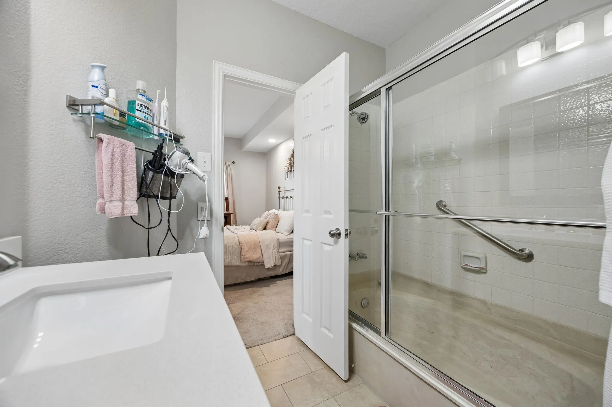 Condominium For Sale in Collin County , 3101 Townbluff Drive 612, Plano, Texas 75075, 2 Bedroom, 2 Bathroom, 1 Garage spaces, 1,028 Sqft, built in 1982, mls#21391716, Real Estate Agent in Plano, Homes For Sale in Collin county, Homes For Sale in Plano, Realtor in Plano Texas, Real Estate Brokerage Independent Realty Texas, Luminita Cordes Realtor