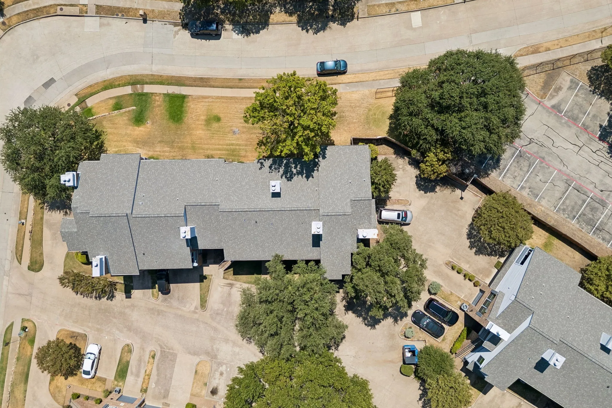 Condominium For Sale in Collin County , 3101 Townbluff Drive 612, Plano, Texas 75075, 2 Bedroom, 2 Bathroom, 1 Garage spaces, 1,028 Sqft, built in 1982, mls#21391716, Real Estate Agent in Plano, Homes For Sale in Collin county, Homes For Sale in Plano, Realtor in Plano Texas, Real Estate Brokerage Independent Realty Texas, Luminita Cordes Realtor