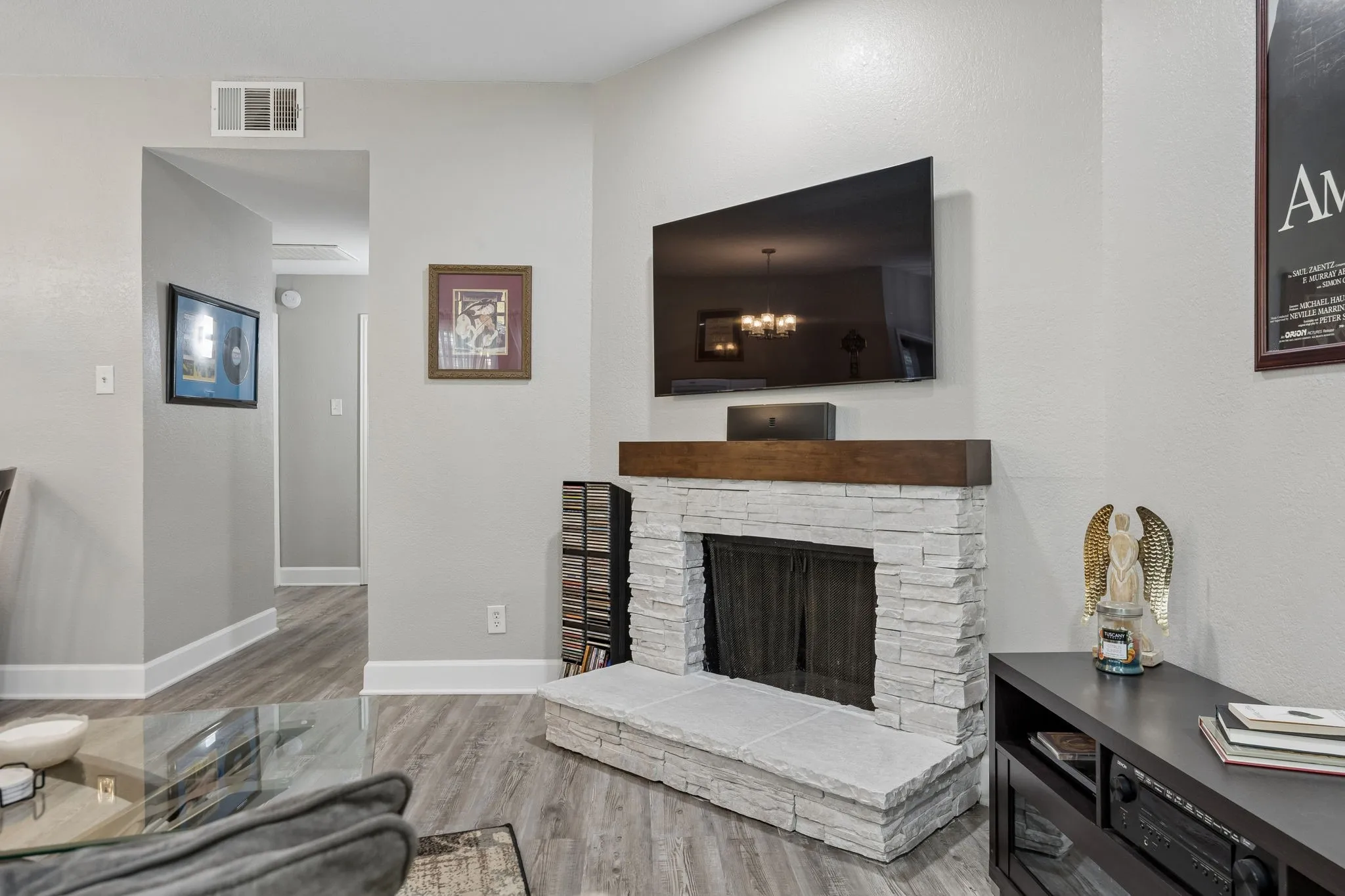 Condominium For Sale in Collin County , 3101 Townbluff Drive 612, Plano, Texas 75075, 2 Bedroom, 2 Bathroom, 1 Garage spaces, 1,028 Sqft, built in 1982, mls#21391716, Real Estate Agent in Plano, Homes For Sale in Collin county, Homes For Sale in Plano, Realtor in Plano Texas, Real Estate Brokerage Independent Realty Texas, Luminita Cordes Realtor