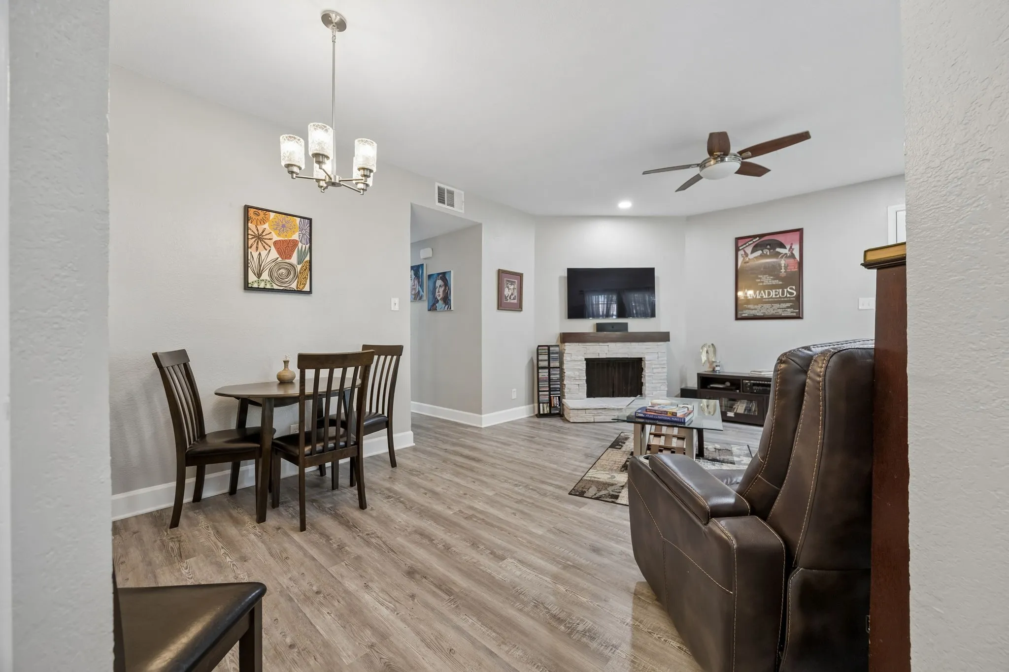 Condominium For Sale in Collin County , 3101 Townbluff Drive 612, Plano, Texas 75075, 2 Bedroom, 2 Bathroom, 1 Garage spaces, 1,028 Sqft, built in 1982, mls#21391716, Real Estate Agent in Plano, Homes For Sale in Collin county, Homes For Sale in Plano, Realtor in Plano Texas, Real Estate Brokerage Independent Realty Texas, Luminita Cordes Realtor