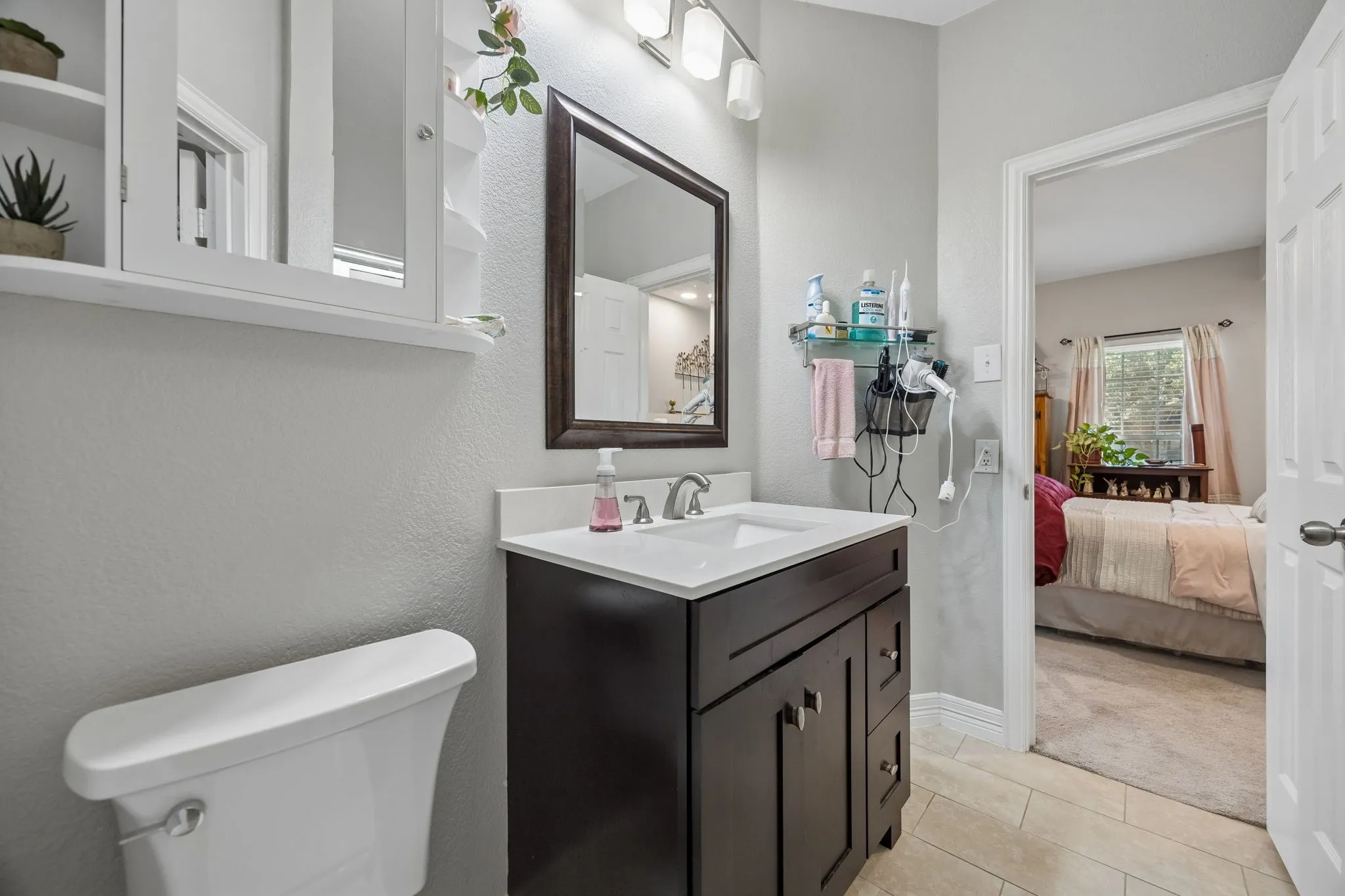 Condominium For Sale in Collin County , 3101 Townbluff Drive 612, Plano, Texas 75075, 2 Bedroom, 2 Bathroom, 1 Garage spaces, 1,028 Sqft, built in 1982, mls#21391716, Real Estate Agent in Plano, Homes For Sale in Collin county, Homes For Sale in Plano, Realtor in Plano Texas, Real Estate Brokerage Independent Realty Texas, Luminita Cordes Realtor