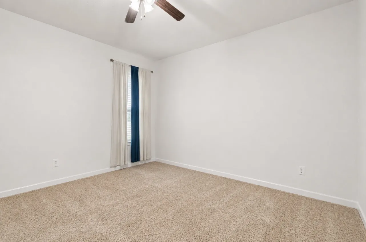 Single Family Residence For Sale in Denton County , 320 Grassland Drive, Denton, Texas 76210, 4 Bedroom, 2 Bathroom, 2 Garage spaces, 1,656 Sqft, built in 2018, mls#21414381, Real Estate Agent in Denton, Homes For Sale in Denton county, Homes For Sale in Denton, Realtor in Denton Texas, Real Estate Brokerage Independent Realty Texas, Luminita Cordes Realtor