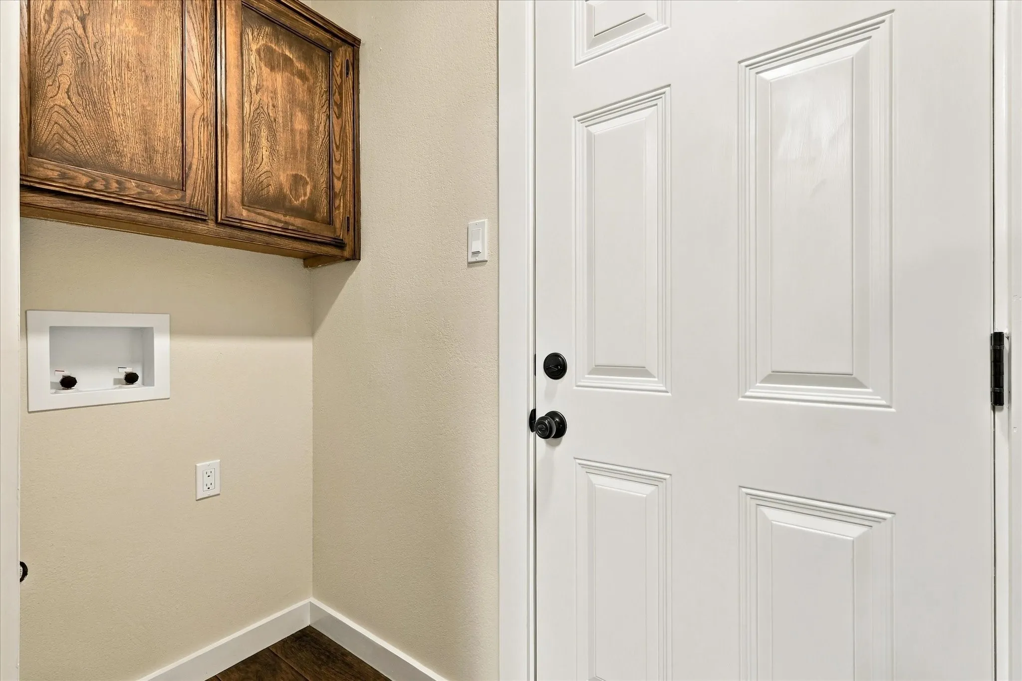 Single Family Residence For Sale in Denton County , 5216 Gaelic Court, Denton, Texas 76208, 3 Bedroom, 2 Bathroom, 2 Garage spaces, 1,396 Sqft, built in 1987, mls#21412003, Real Estate Agent in Denton, Homes For Sale in Denton county, Homes For Sale in Denton, Realtor in Denton Texas, Real Estate Brokerage Independent Realty Texas, Luminita Cordes Realtor
