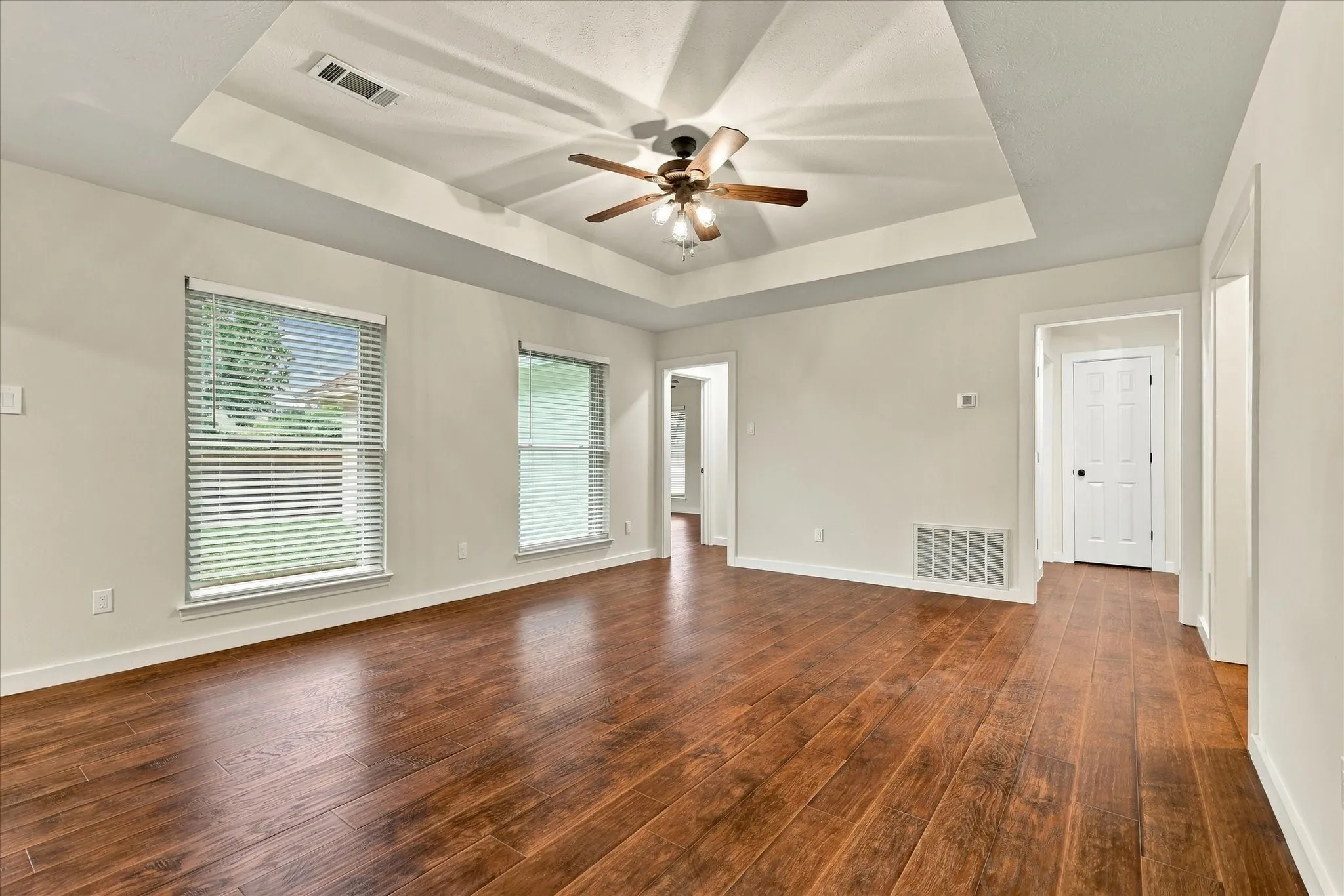 Single Family Residence For Sale in Denton County , 5216 Gaelic Court, Denton, Texas 76208, 3 Bedroom, 2 Bathroom, 2 Garage spaces, 1,396 Sqft, built in 1987, mls#21412003, Real Estate Agent in Denton, Homes For Sale in Denton county, Homes For Sale in Denton, Realtor in Denton Texas, Real Estate Brokerage Independent Realty Texas, Luminita Cordes Realtor
