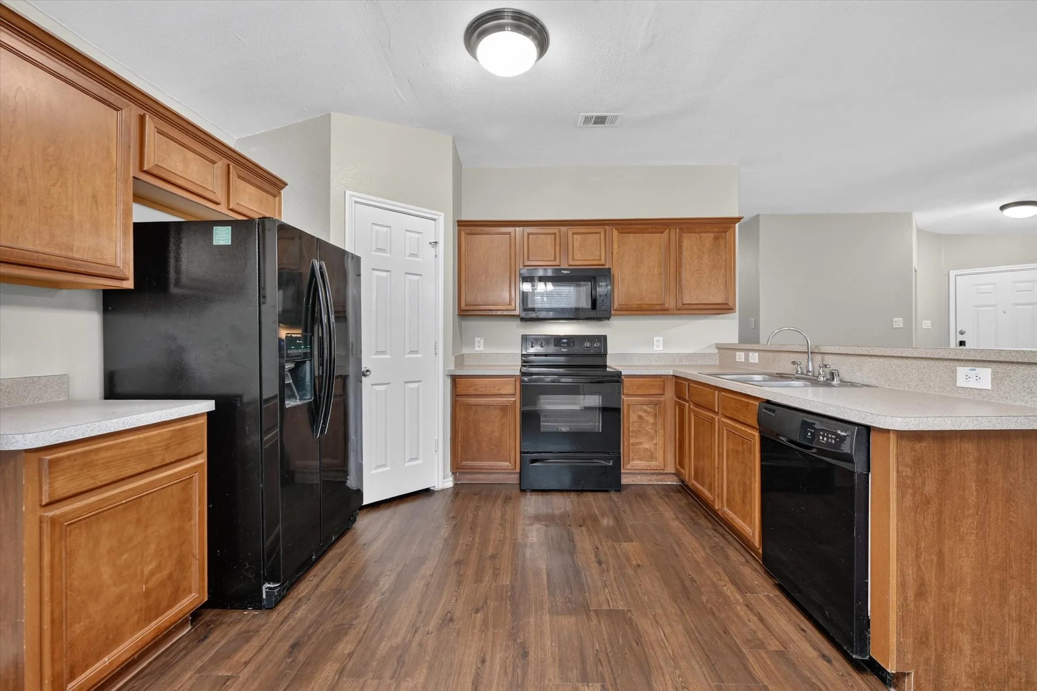 Single Family Residence For Sale in Tarrant County , 8809 Highland Orchard Drive, Fort Worth, Texas 76179, 3 Bedroom, 2 Bathroom, 2 Garage spaces, 1,451 Sqft, built in 2005, mls#21414260, Real Estate Agent in Fort Worth, Homes For Sale in Tarrant county, Homes For Sale in Fort Worth, Realtor in Fort Worth Texas, Real Estate Brokerage Independent Realty Texas, Luminita Cordes Realtor