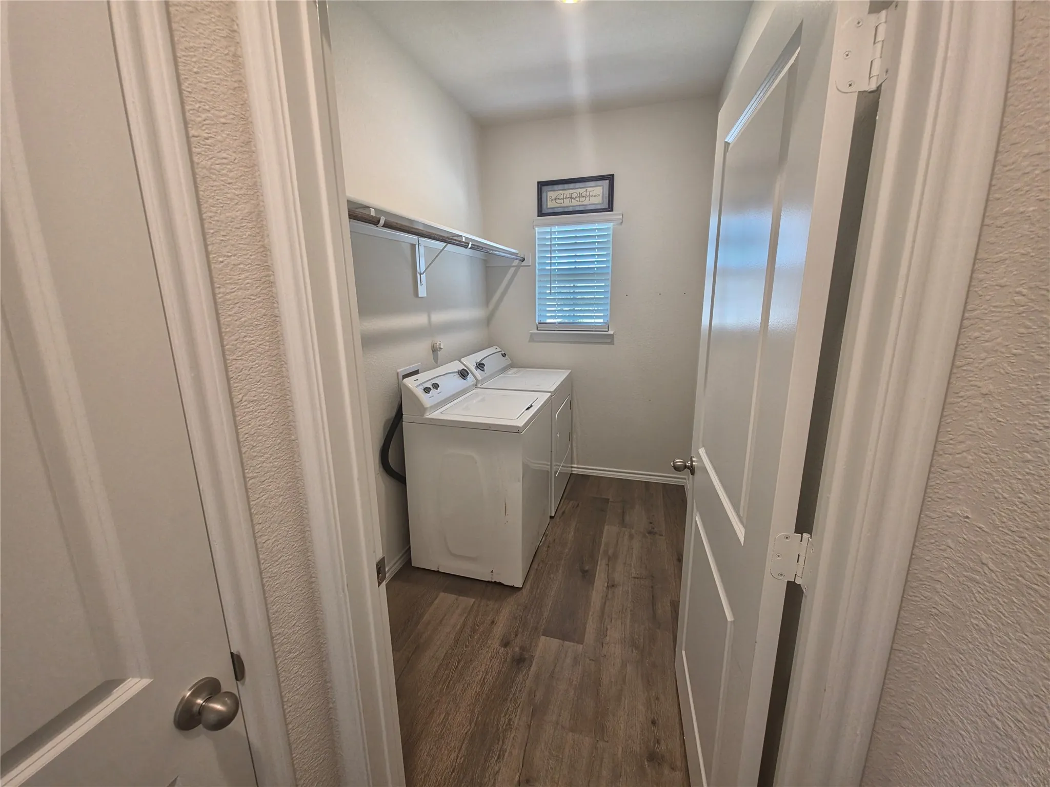 Single Family Residence For Rent in Dallas County , 915 Presleigh Drive, Dallas, Texas 75253, 3 Bedroom, 2 Bathroom, 2 Garage spaces, 1,565 Sqft, built in 2023, mls#21414071, Real Estate Agent in Dallas, Homes For Rent in Dallas county, Homes For Rent in Dallas, Realtor in Dallas Texas, Real Estate Brokerage Independent Realty Texas, Luminita Cordes Realtor
