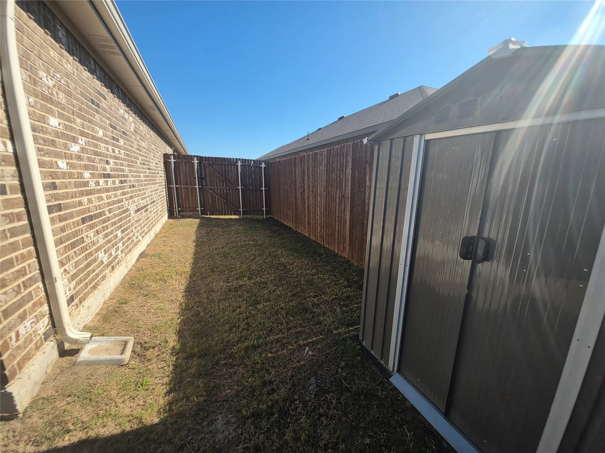 Single Family Residence For Rent in Dallas County , 915 Presleigh Drive, Dallas, Texas 75253, 3 Bedroom, 2 Bathroom, 2 Garage spaces, 1,565 Sqft, built in 2023, mls#21414071, Real Estate Agent in Dallas, Homes For Rent in Dallas county, Homes For Rent in Dallas, Realtor in Dallas Texas, Real Estate Brokerage Independent Realty Texas, Luminita Cordes Realtor