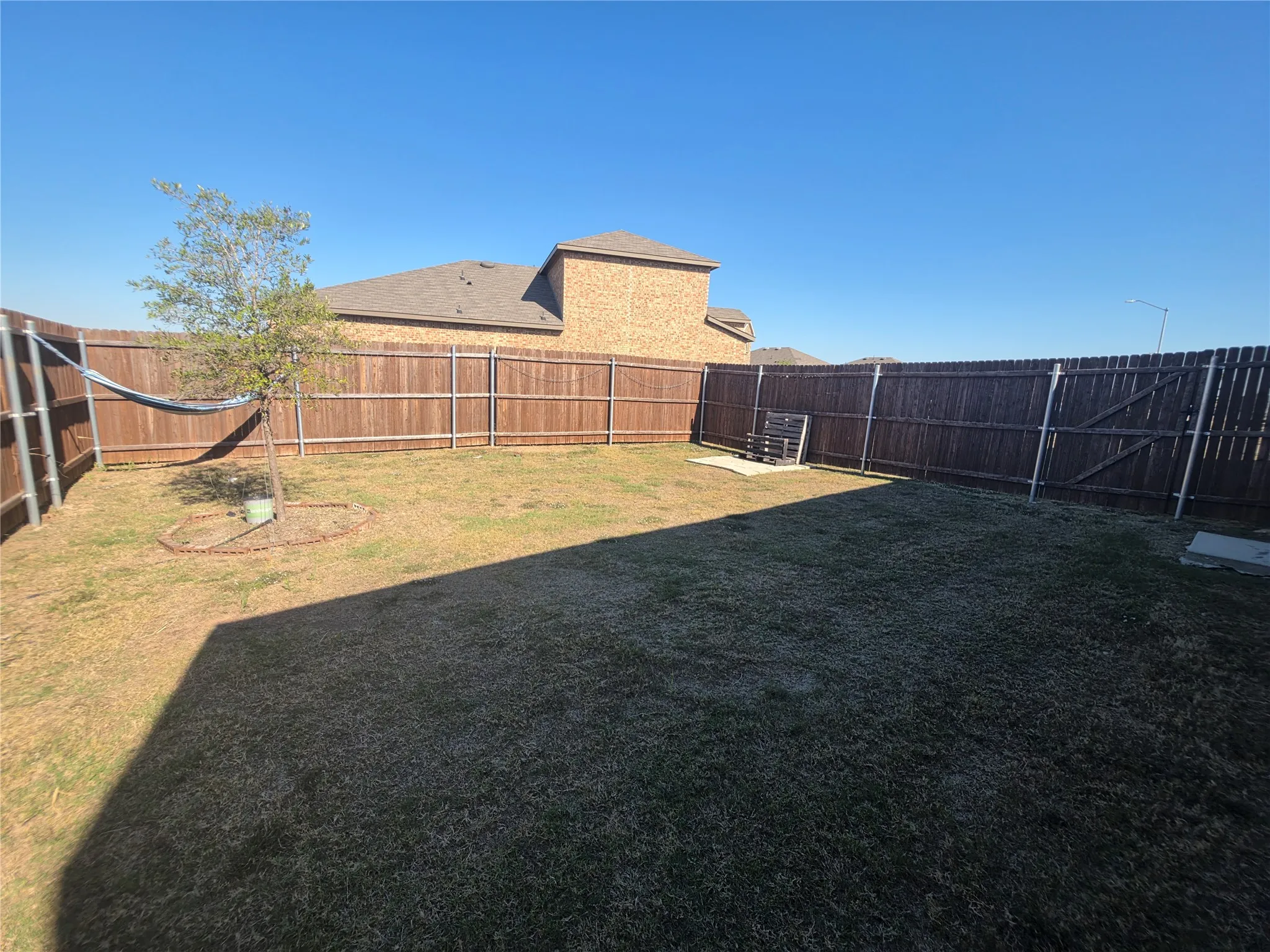 Single Family Residence For Rent in Dallas County , 915 Presleigh Drive, Dallas, Texas 75253, 3 Bedroom, 2 Bathroom, 2 Garage spaces, 1,565 Sqft, built in 2023, mls#21414071, Real Estate Agent in Dallas, Homes For Rent in Dallas county, Homes For Rent in Dallas, Realtor in Dallas Texas, Real Estate Brokerage Independent Realty Texas, Luminita Cordes Realtor