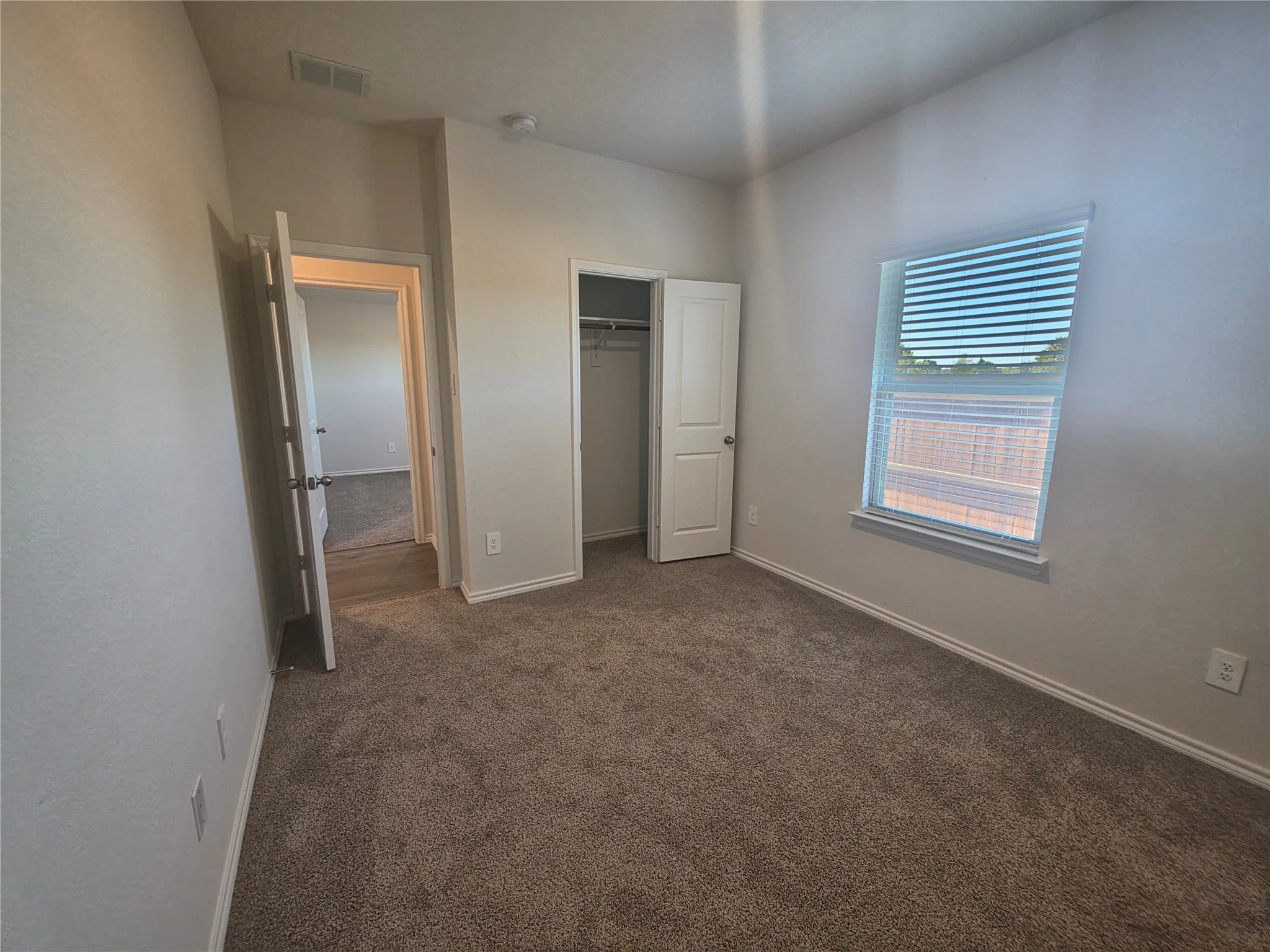 Single Family Residence For Rent in Dallas County , 915 Presleigh Drive, Dallas, Texas 75253, 3 Bedroom, 2 Bathroom, 2 Garage spaces, 1,565 Sqft, built in 2023, mls#21414071, Real Estate Agent in Dallas, Homes For Rent in Dallas county, Homes For Rent in Dallas, Realtor in Dallas Texas, Real Estate Brokerage Independent Realty Texas, Luminita Cordes Realtor