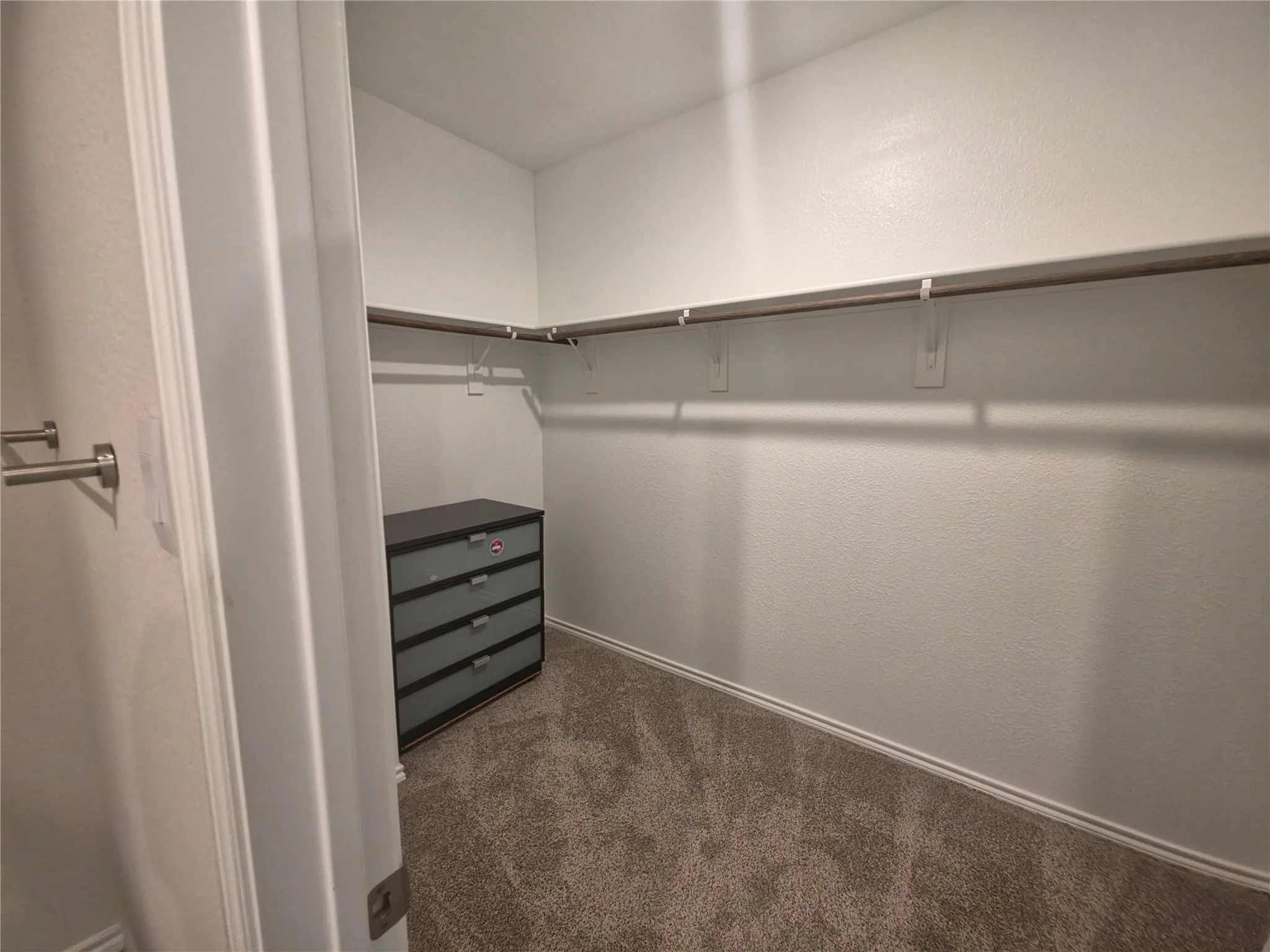 Single Family Residence For Rent in Dallas County , 915 Presleigh Drive, Dallas, Texas 75253, 3 Bedroom, 2 Bathroom, 2 Garage spaces, 1,565 Sqft, built in 2023, mls#21414071, Real Estate Agent in Dallas, Homes For Rent in Dallas county, Homes For Rent in Dallas, Realtor in Dallas Texas, Real Estate Brokerage Independent Realty Texas, Luminita Cordes Realtor