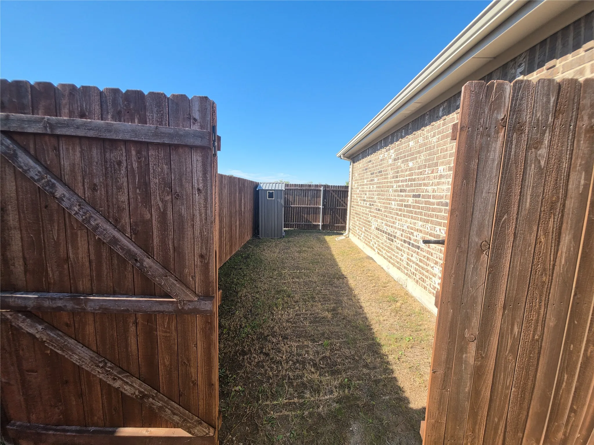 Single Family Residence For Rent in Dallas County , 915 Presleigh Drive, Dallas, Texas 75253, 3 Bedroom, 2 Bathroom, 2 Garage spaces, 1,565 Sqft, built in 2023, mls#21414071, Real Estate Agent in Dallas, Homes For Rent in Dallas county, Homes For Rent in Dallas, Realtor in Dallas Texas, Real Estate Brokerage Independent Realty Texas, Luminita Cordes Realtor
