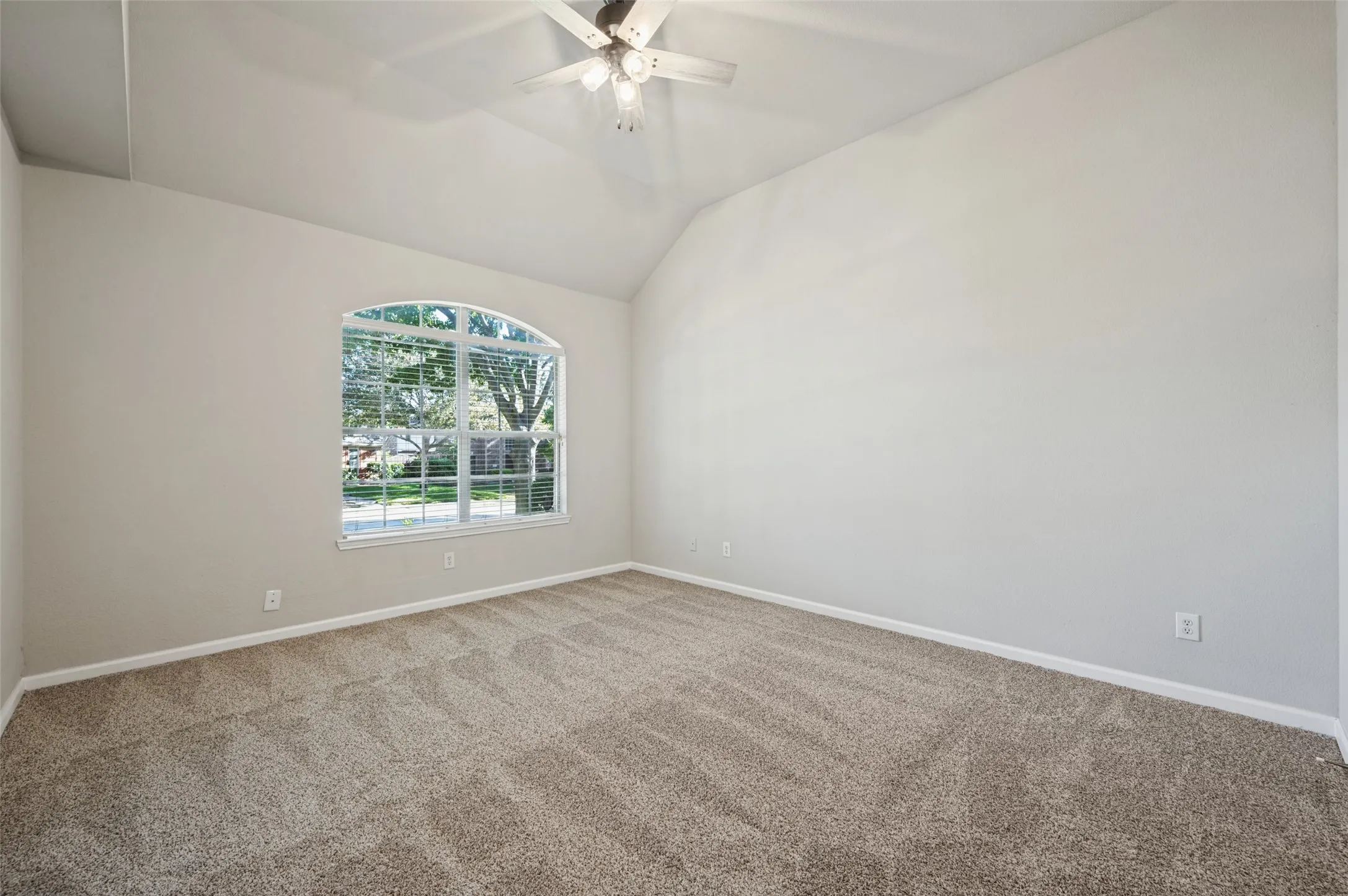 Single Family Residence For Rent in Collin County , 2804 Black Canyon Drive, Mc Kinney, Texas 75072, 4 Bedroom, 3 Bathroom, 2 Garage spaces, 2,488 Sqft, built in 2003, mls#21414385, Real Estate Agent in Mc Kinney, Homes For Rent in Collin county, Homes For Rent in Mc Kinney, Realtor in Mc Kinney Texas, Real Estate Brokerage Independent Realty Texas, Luminita Cordes Realtor