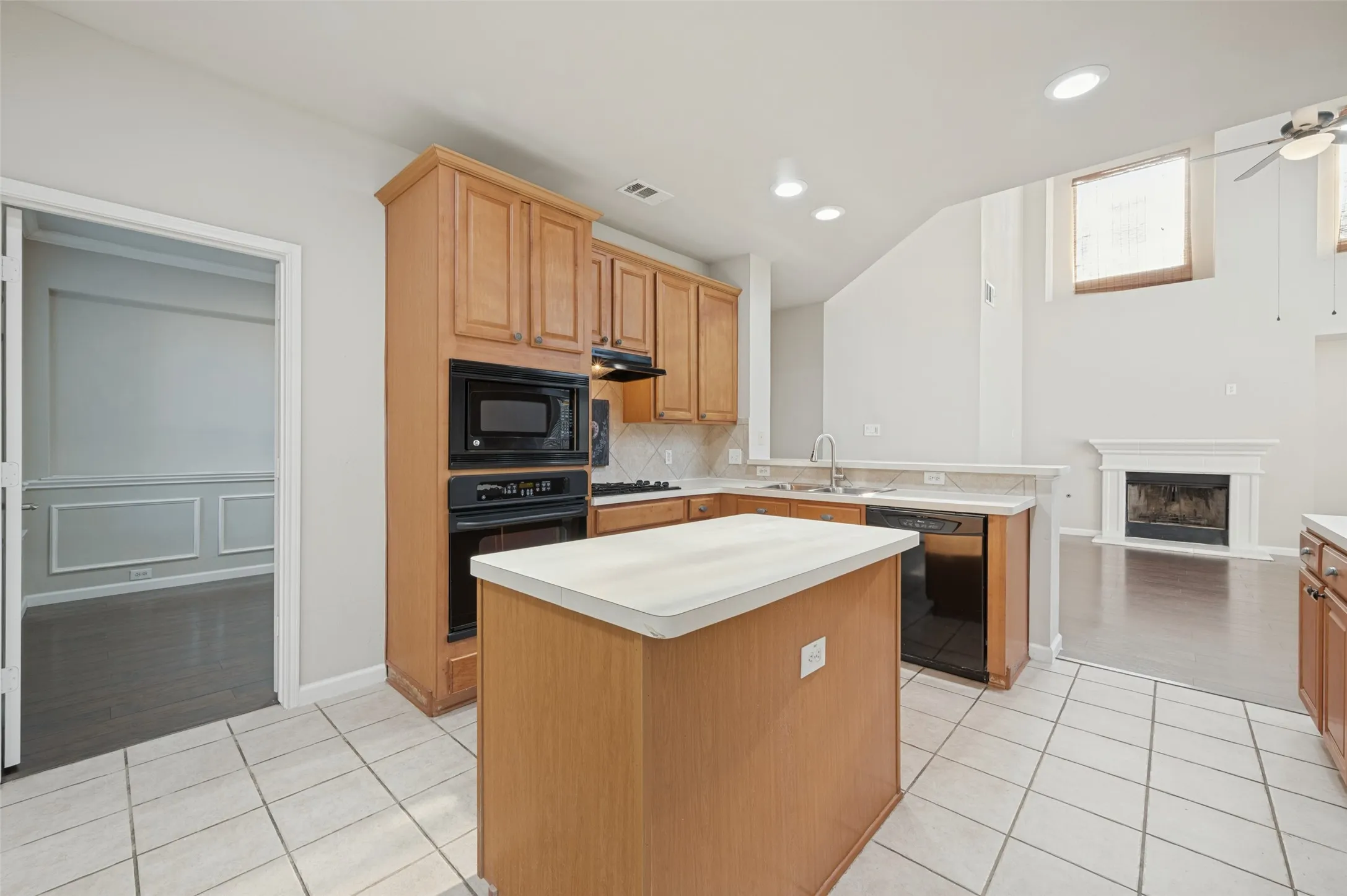 Single Family Residence For Rent in Collin County , 2804 Black Canyon Drive, Mc Kinney, Texas 75072, 4 Bedroom, 3 Bathroom, 2 Garage spaces, 2,488 Sqft, built in 2003, mls#21414385, Real Estate Agent in Mc Kinney, Homes For Rent in Collin county, Homes For Rent in Mc Kinney, Realtor in Mc Kinney Texas, Real Estate Brokerage Independent Realty Texas, Luminita Cordes Realtor
