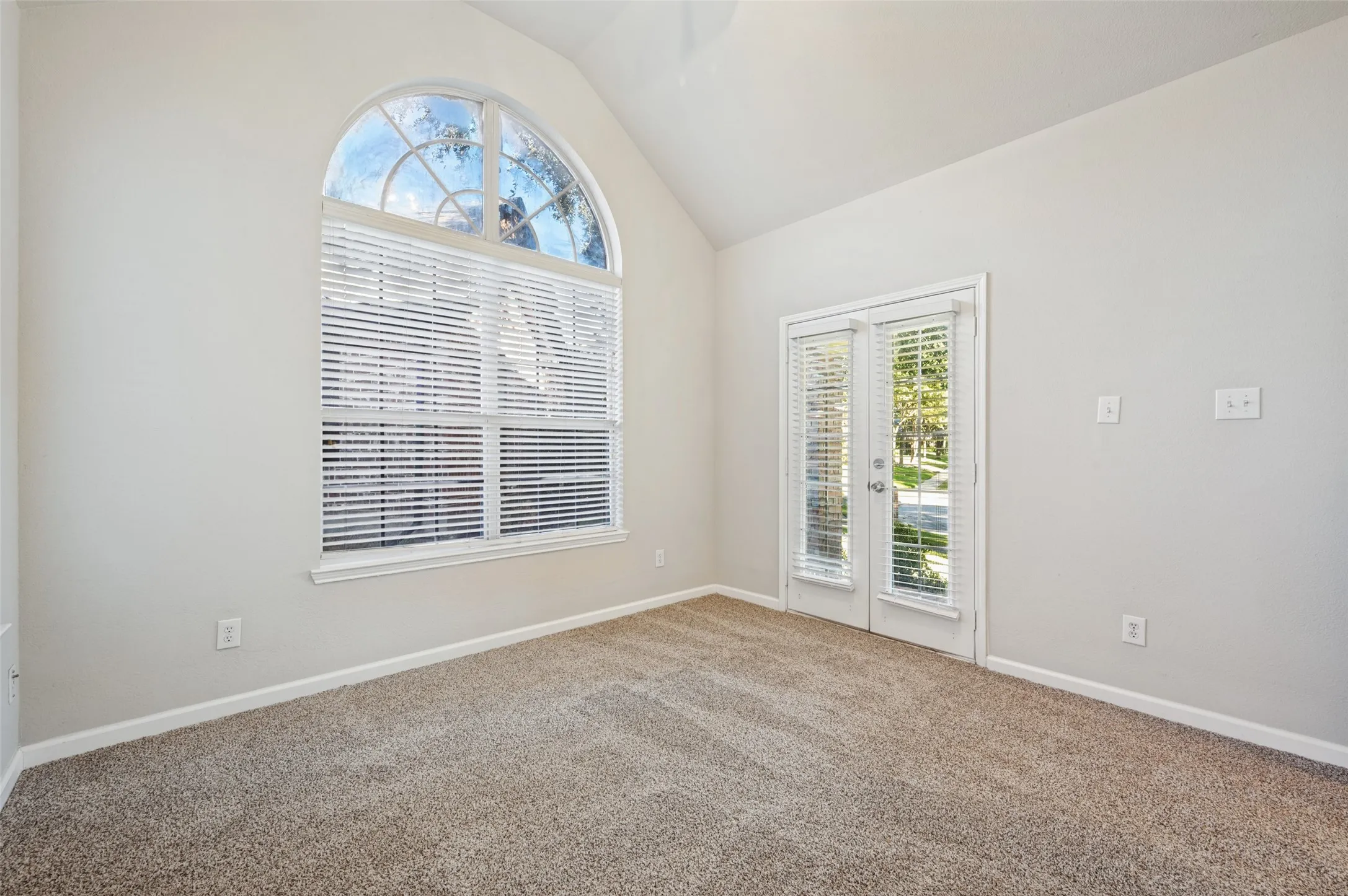 Single Family Residence For Rent in Collin County , 2804 Black Canyon Drive, Mc Kinney, Texas 75072, 4 Bedroom, 3 Bathroom, 2 Garage spaces, 2,488 Sqft, built in 2003, mls#21414385, Real Estate Agent in Mc Kinney, Homes For Rent in Collin county, Homes For Rent in Mc Kinney, Realtor in Mc Kinney Texas, Real Estate Brokerage Independent Realty Texas, Luminita Cordes Realtor