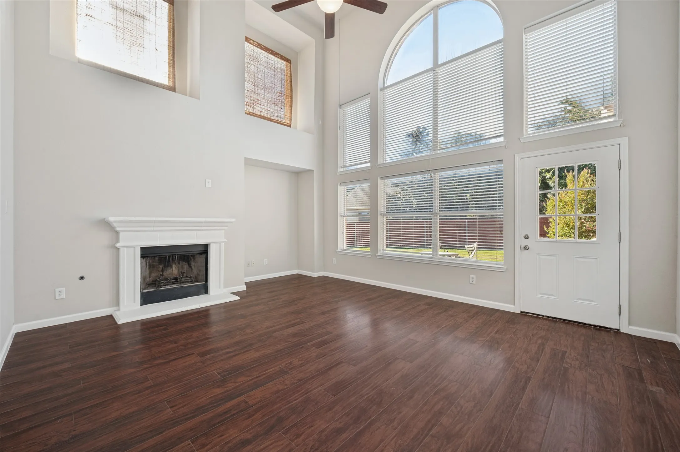 Single Family Residence For Rent in Collin County , 2804 Black Canyon Drive, Mc Kinney, Texas 75072, 4 Bedroom, 3 Bathroom, 2 Garage spaces, 2,488 Sqft, built in 2003, mls#21414385, Real Estate Agent in Mc Kinney, Homes For Rent in Collin county, Homes For Rent in Mc Kinney, Realtor in Mc Kinney Texas, Real Estate Brokerage Independent Realty Texas, Luminita Cordes Realtor