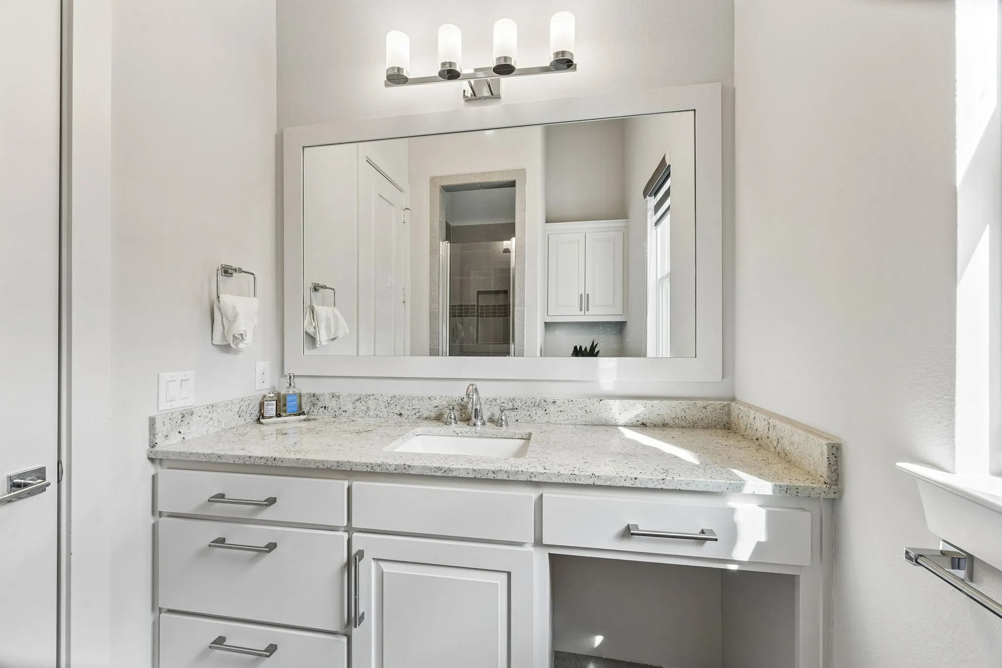 Single Family Residence For Sale in Collin County , 1460 Latigo Court, Prosper, Texas 75078, 6 Bedroom, 6 Bathroom, 3 Garage spaces, 5,864 Sqft, built in 2018, mls#21413786, Real Estate Agent in Prosper, Homes For Sale in Collin county, Homes For Sale in Prosper, Realtor in Prosper Texas, Real Estate Brokerage Independent Realty Texas, Luminita Cordes Realtor