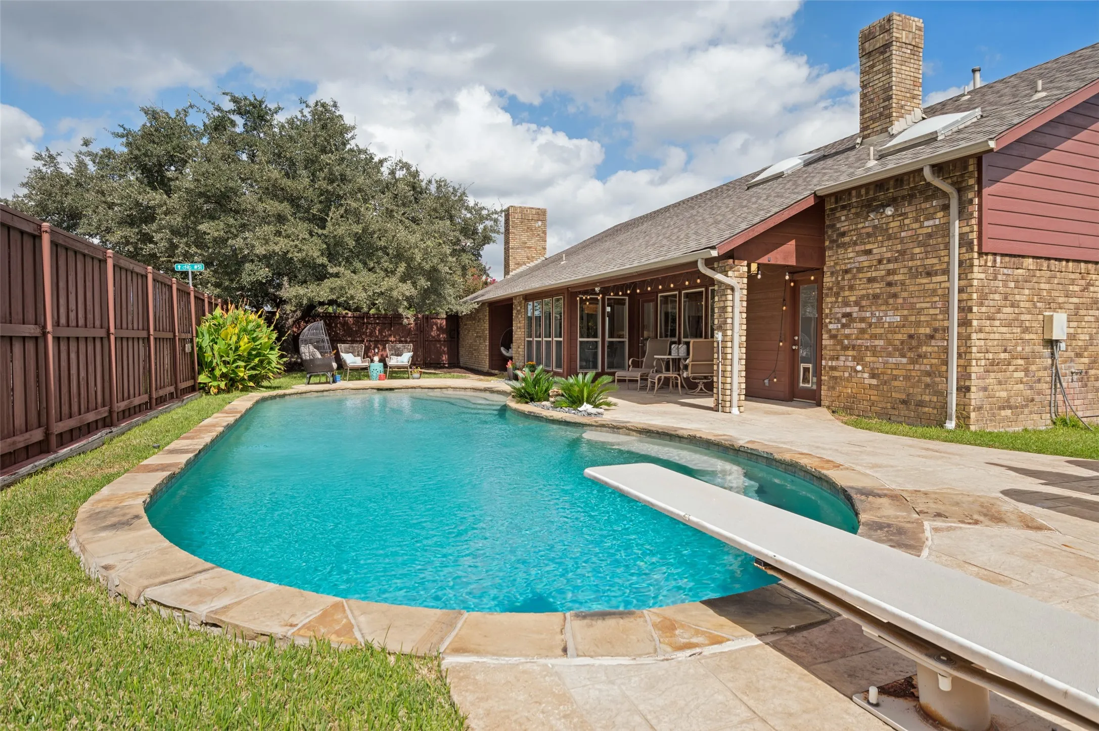 Single Family Residence For Sale in Collin County , 3620 Jomar Drive, Plano, Texas 75075, 4 Bedroom, 3 Bathroom, 2 Garage spaces, 2,559 Sqft, built in 1989, mls#21413982, Real Estate Agent in Plano, Homes For Sale in Collin county, Homes For Sale in Plano, Realtor in Plano Texas, Real Estate Brokerage Independent Realty Texas, Luminita Cordes Realtor