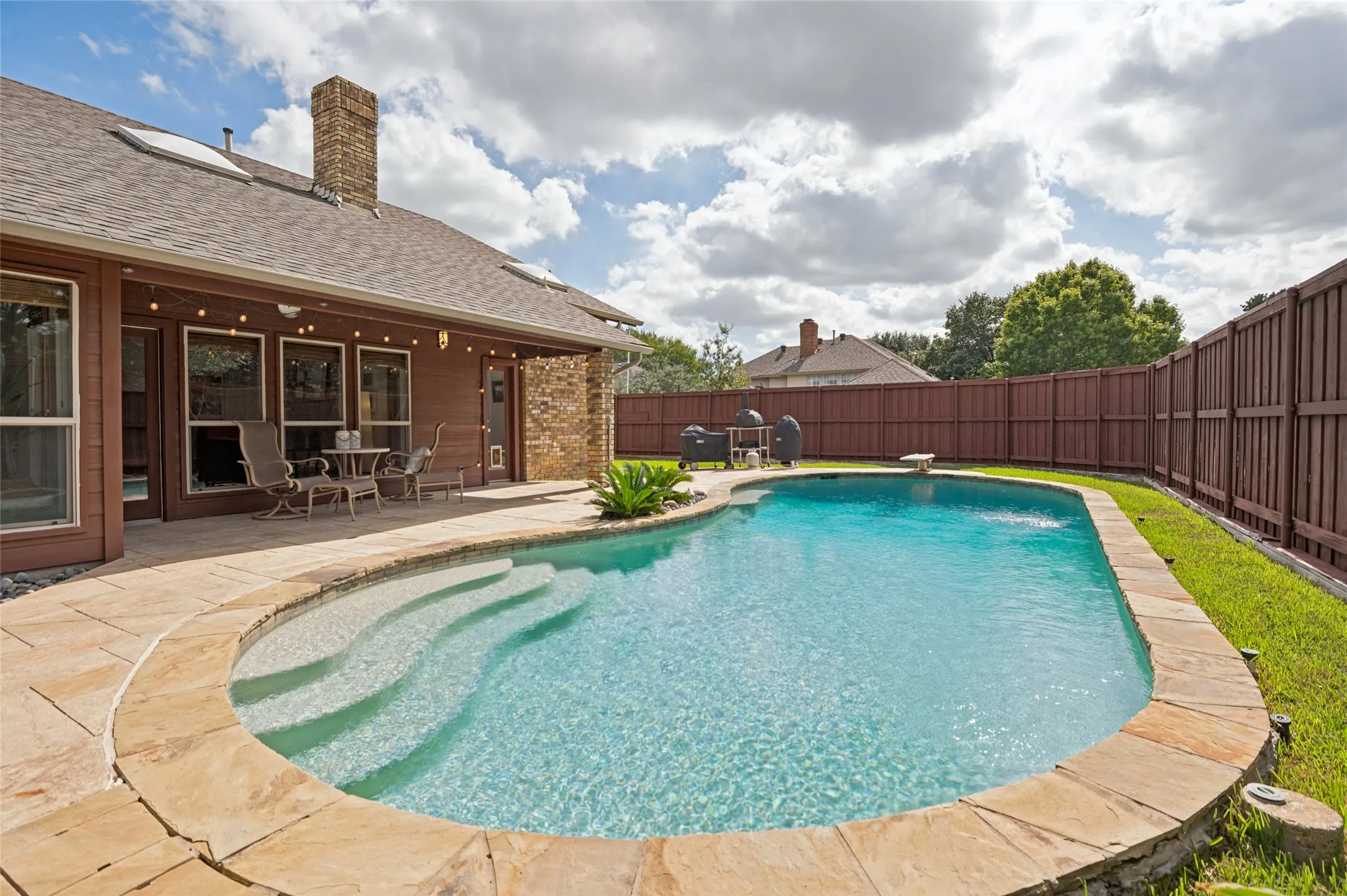 Single Family Residence For Sale in Collin County , 3620 Jomar Drive, Plano, Texas 75075, 4 Bedroom, 3 Bathroom, 2 Garage spaces, 2,559 Sqft, built in 1989, mls#21413982, Real Estate Agent in Plano, Homes For Sale in Collin county, Homes For Sale in Plano, Realtor in Plano Texas, Real Estate Brokerage Independent Realty Texas, Luminita Cordes Realtor