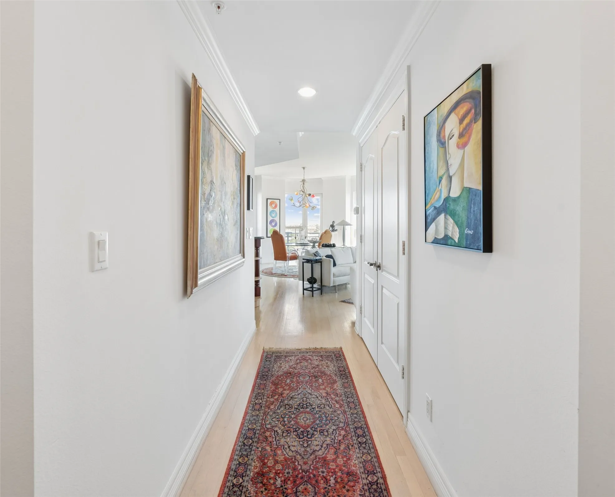 Condominium For Sale in Dallas County , 3401 Lee Parkway 1007, Dallas, Texas 75219, 1 Bedroom, 2 Bathroom, 2 Garage spaces, 1,304 Sqft, built in 1998, mls#21414409, Real Estate Agent in Dallas, Homes For Sale in Dallas county, Homes For Sale in Dallas, Realtor in Dallas Texas, Real Estate Brokerage Independent Realty Texas, Luminita Cordes Realtor
