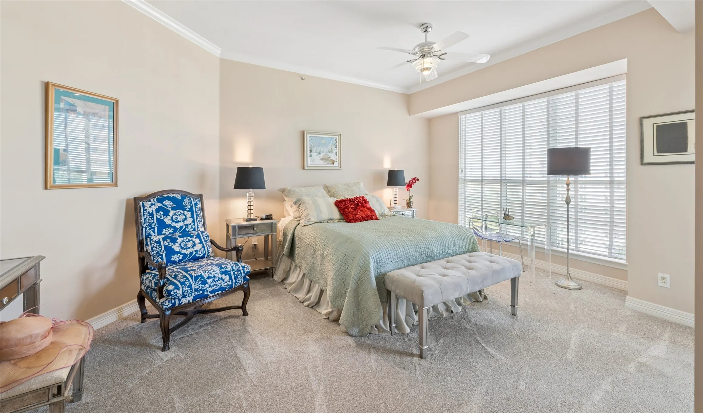 Condominium For Sale in Dallas County , 3401 Lee Parkway 1007, Dallas, Texas 75219, 1 Bedroom, 2 Bathroom, 2 Garage spaces, 1,304 Sqft, built in 1998, mls#21414409, Real Estate Agent in Dallas, Homes For Sale in Dallas county, Homes For Sale in Dallas, Realtor in Dallas Texas, Real Estate Brokerage Independent Realty Texas, Luminita Cordes Realtor
