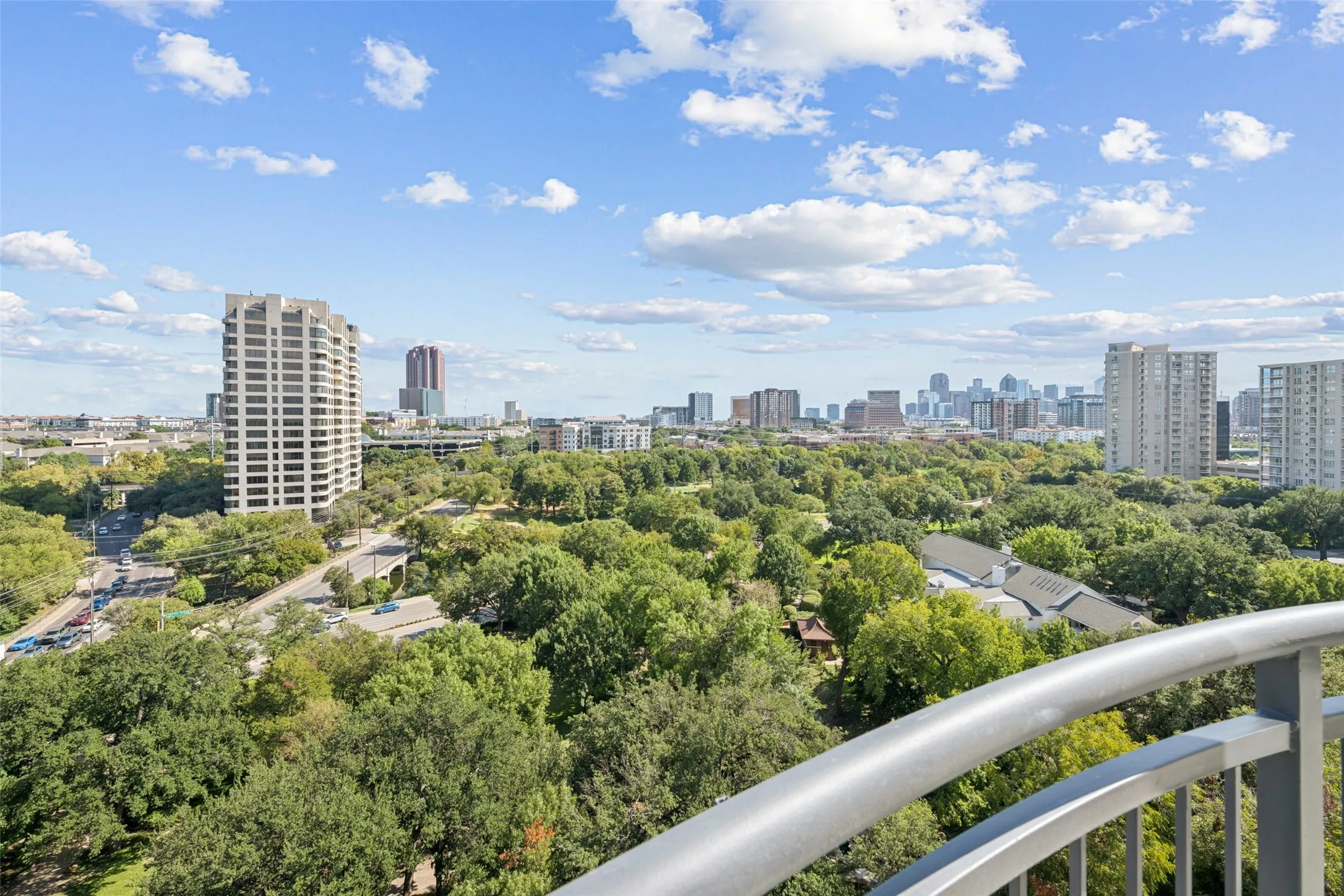 Condominium For Sale in Dallas County , 3401 Lee Parkway 1007, Dallas, Texas 75219, 1 Bedroom, 2 Bathroom, 2 Garage spaces, 1,304 Sqft, built in 1998, mls#21414409, Real Estate Agent in Dallas, Homes For Sale in Dallas county, Homes For Sale in Dallas, Realtor in Dallas Texas, Real Estate Brokerage Independent Realty Texas, Luminita Cordes Realtor
