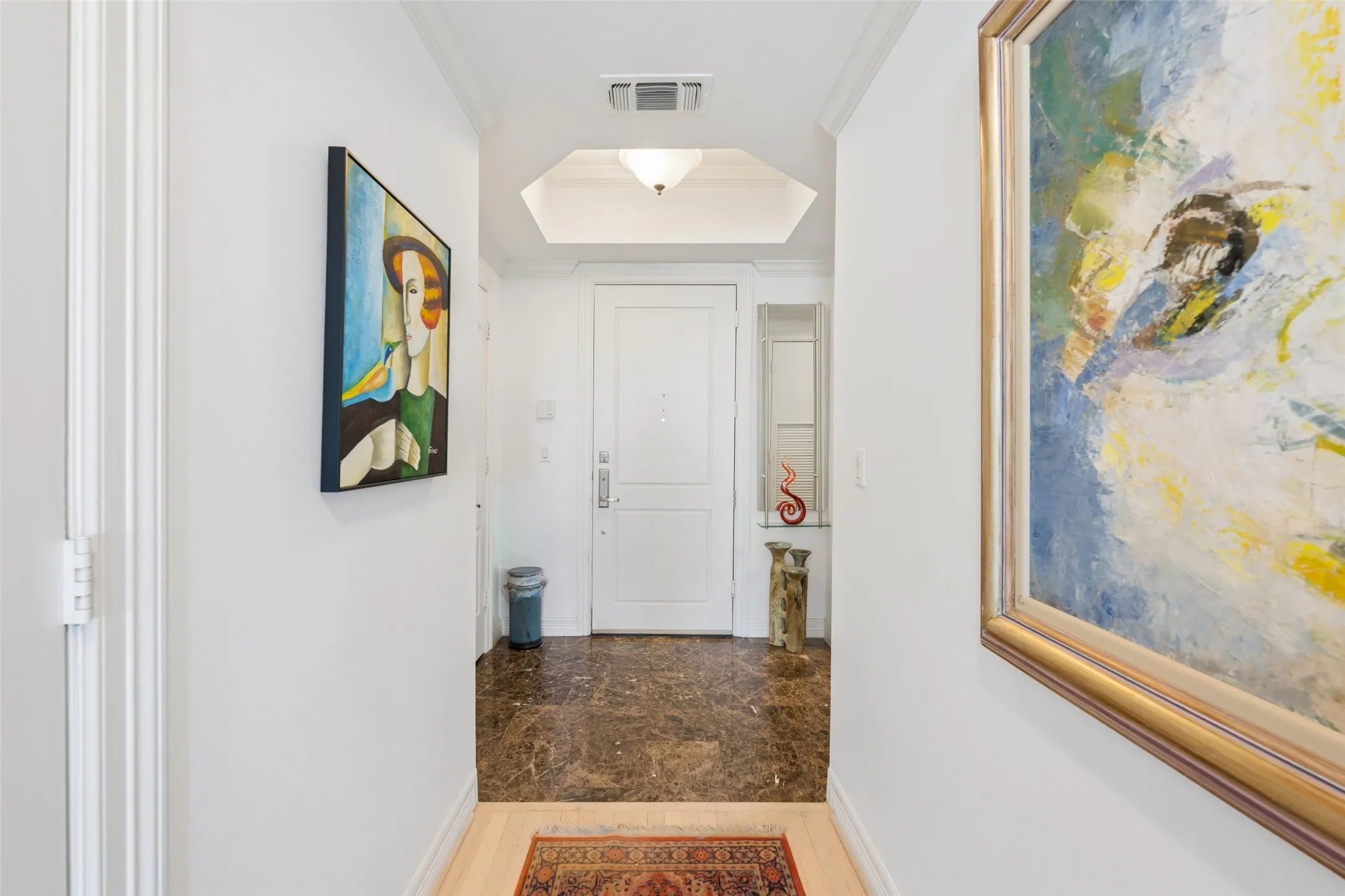 Condominium For Sale in Dallas County , 3401 Lee Parkway 1007, Dallas, Texas 75219, 1 Bedroom, 2 Bathroom, 2 Garage spaces, 1,304 Sqft, built in 1998, mls#21414409, Real Estate Agent in Dallas, Homes For Sale in Dallas county, Homes For Sale in Dallas, Realtor in Dallas Texas, Real Estate Brokerage Independent Realty Texas, Luminita Cordes Realtor