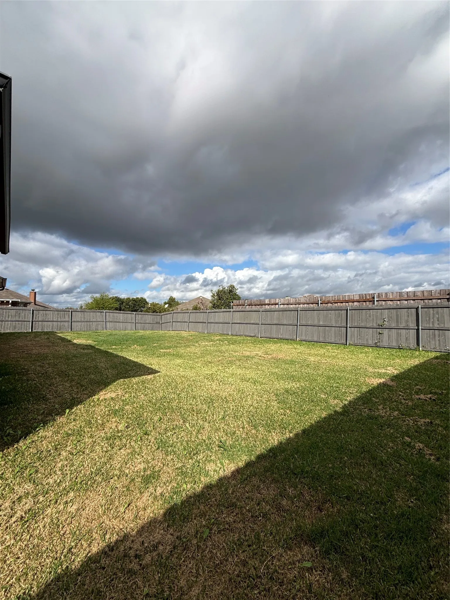 Single Family Residence For Rent in Ellis County , 1321 Yukon, Midlothian, Texas 76065, 3 Bedroom, 2 Bathroom, 2 Garage spaces, 1,597 Sqft, built in 2005, mls#21414463, Real Estate Agent in Midlothian, Homes For Rent in Ellis county, Homes For Rent in Midlothian, Realtor in Midlothian Texas, Real Estate Brokerage Independent Realty Texas, Luminita Cordes Realtor
