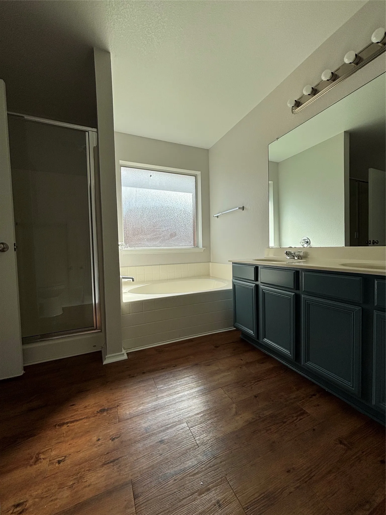 Single Family Residence For Rent in Ellis County , 1321 Yukon, Midlothian, Texas 76065, 3 Bedroom, 2 Bathroom, 2 Garage spaces, 1,597 Sqft, built in 2005, mls#21414463, Real Estate Agent in Midlothian, Homes For Rent in Ellis county, Homes For Rent in Midlothian, Realtor in Midlothian Texas, Real Estate Brokerage Independent Realty Texas, Luminita Cordes Realtor