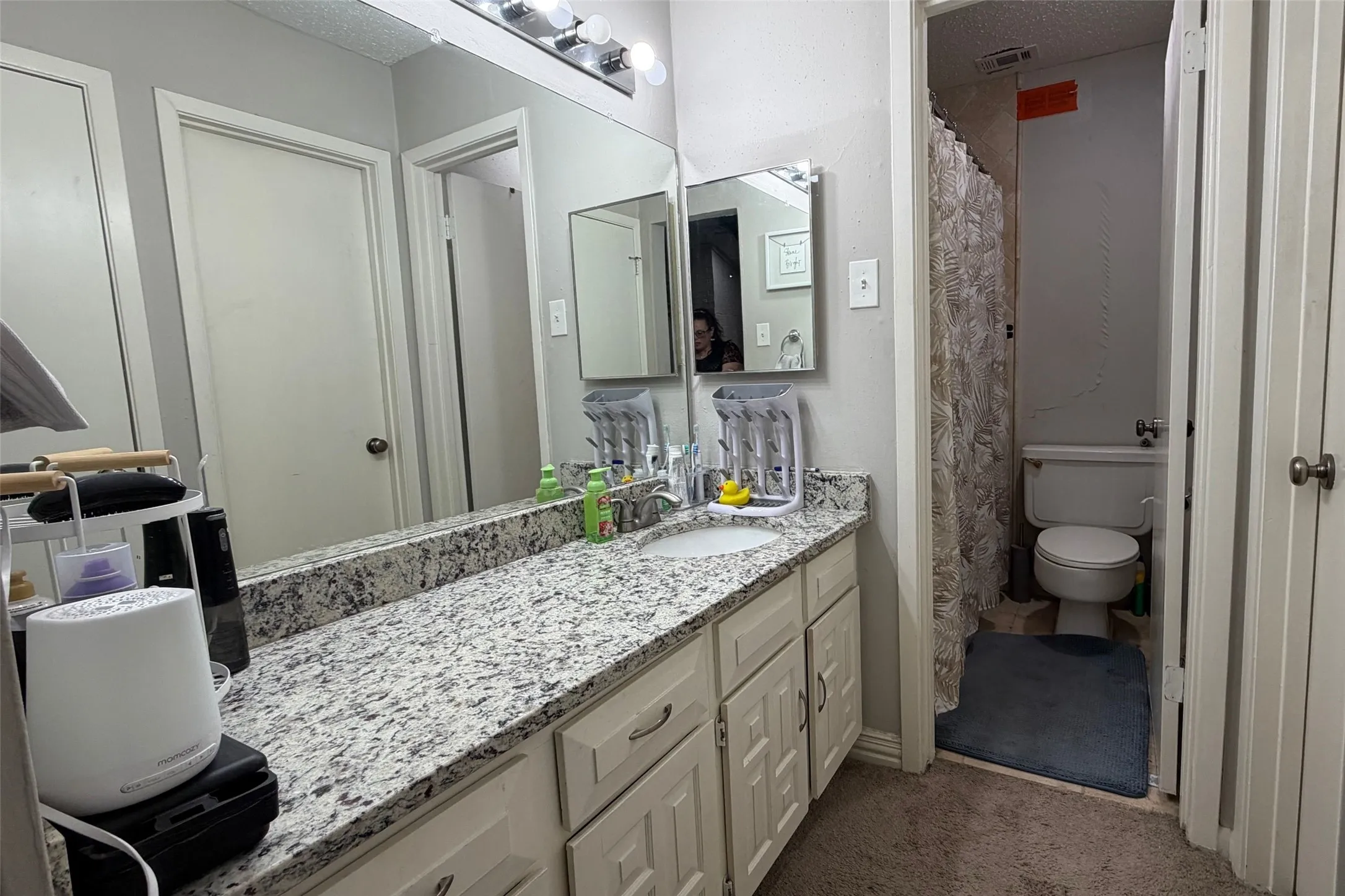 Single Family Residence For Sale in Dallas County , 2994 Buttonwood Drive, Carrollton, Texas 75006, 2 Bedroom, 3 Bathroom, 2 Garage spaces, 1,699 Sqft, built in 1972, mls#21414419, Real Estate Agent in Carrollton, Homes For Sale in Dallas county, Homes For Sale in Carrollton, Realtor in Carrollton Texas, Real Estate Brokerage Independent Realty Texas, Luminita Cordes Realtor
