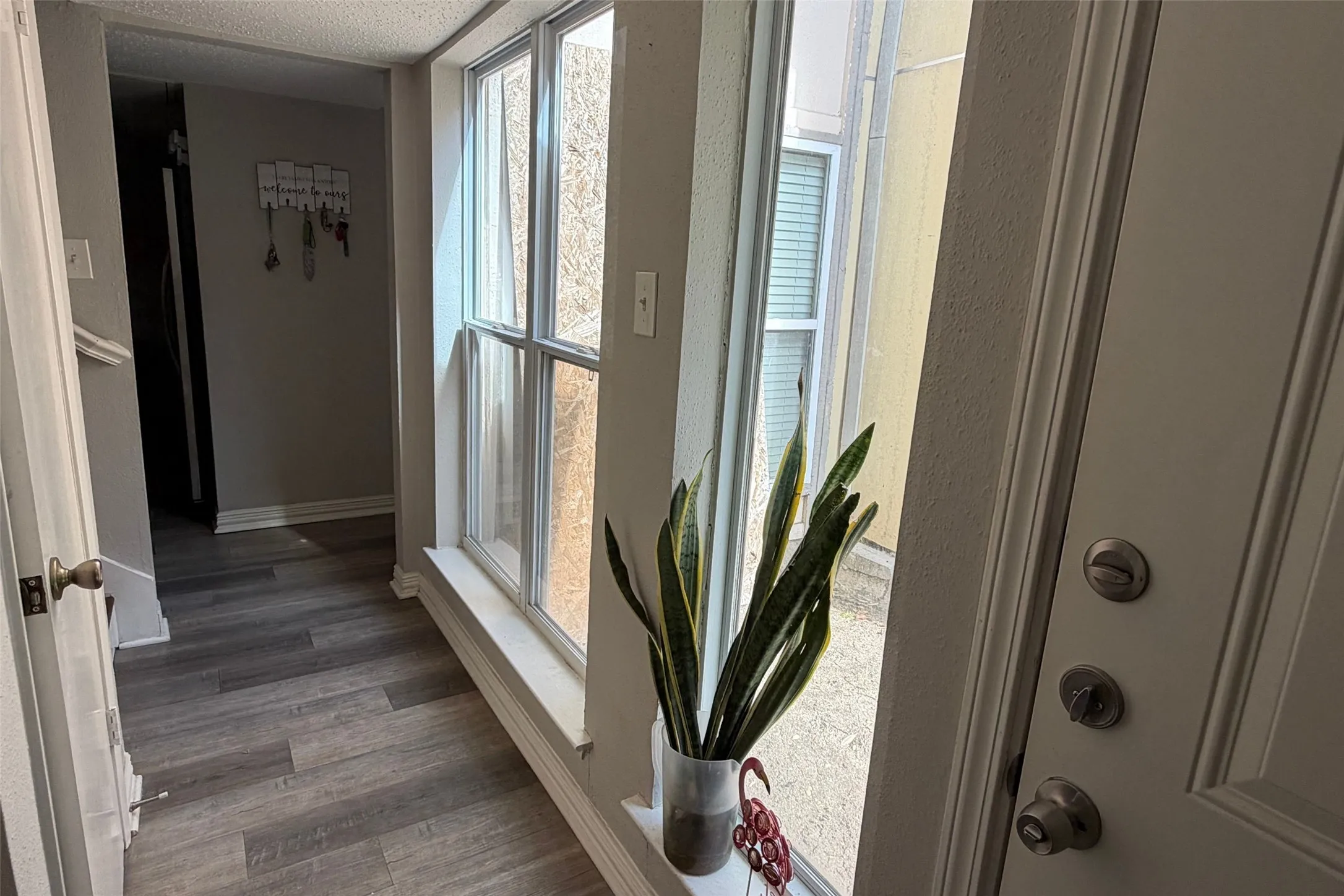 Single Family Residence For Sale in Dallas County , 2994 Buttonwood Drive, Carrollton, Texas 75006, 2 Bedroom, 3 Bathroom, 2 Garage spaces, 1,699 Sqft, built in 1972, mls#21414419, Real Estate Agent in Carrollton, Homes For Sale in Dallas county, Homes For Sale in Carrollton, Realtor in Carrollton Texas, Real Estate Brokerage Independent Realty Texas, Luminita Cordes Realtor