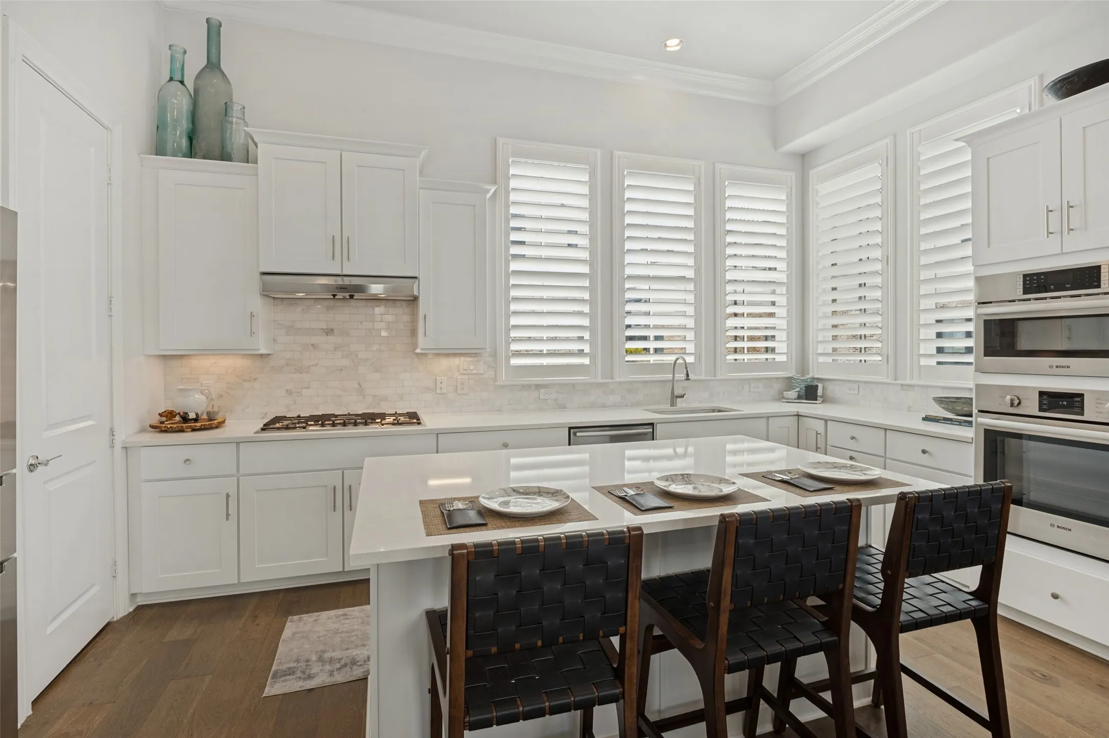 Townhouse For Sale in Dallas County , 617 Dalton Lane, Irving, Texas 75039, 3 Bedroom, 4 Bathroom, 2 Garage spaces, 1,986 Sqft, built in 2020, mls#21414486, Real Estate Agent in Irving, Homes For Sale in Dallas county, Homes For Sale in Irving, Realtor in Irving Texas, Real Estate Brokerage Independent Realty Texas, Luminita Cordes Realtor