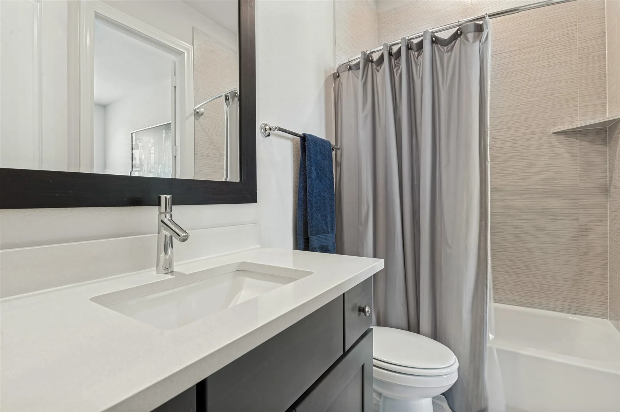 Townhouse For Sale in Dallas County , 617 Dalton Lane, Irving, Texas 75039, 3 Bedroom, 4 Bathroom, 2 Garage spaces, 1,986 Sqft, built in 2020, mls#21414486, Real Estate Agent in Irving, Homes For Sale in Dallas county, Homes For Sale in Irving, Realtor in Irving Texas, Real Estate Brokerage Independent Realty Texas, Luminita Cordes Realtor