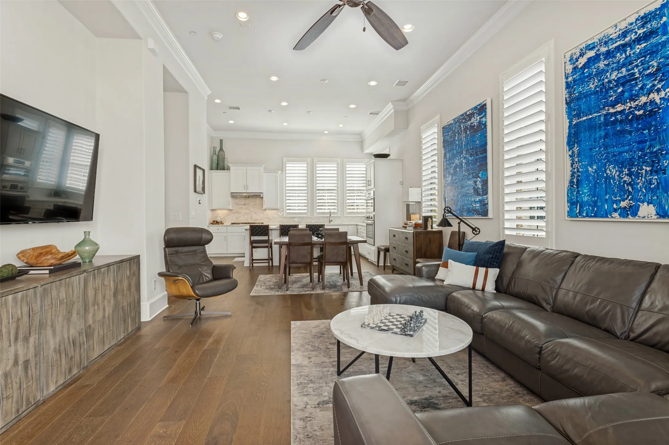 Townhouse For Sale in Dallas County , 617 Dalton Lane, Irving, Texas 75039, 3 Bedroom, 4 Bathroom, 2 Garage spaces, 1,986 Sqft, built in 2020, mls#21414486, Real Estate Agent in Irving, Homes For Sale in Dallas county, Homes For Sale in Irving, Realtor in Irving Texas, Real Estate Brokerage Independent Realty Texas, Luminita Cordes Realtor