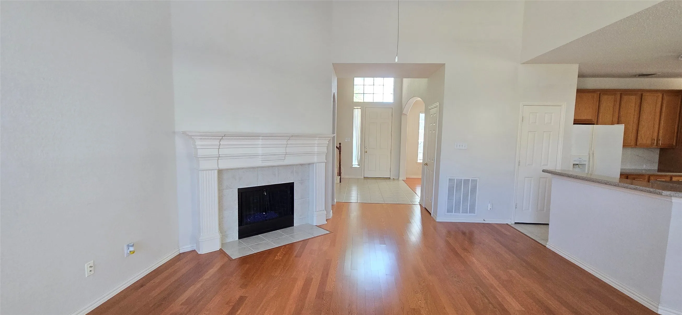 Single Family Residence For Rent in Collin County , 3509 Dripping Springs Drive, Plano, Texas 75025, 4 Bedroom, 3 Bathroom, 2 Garage spaces, 3,072 Sqft, built in 2000, mls#21414494, Real Estate Agent in Plano, Homes For Rent in Collin county, Homes For Rent in Plano, Realtor in Plano Texas, Real Estate Brokerage Independent Realty Texas, Luminita Cordes Realtor